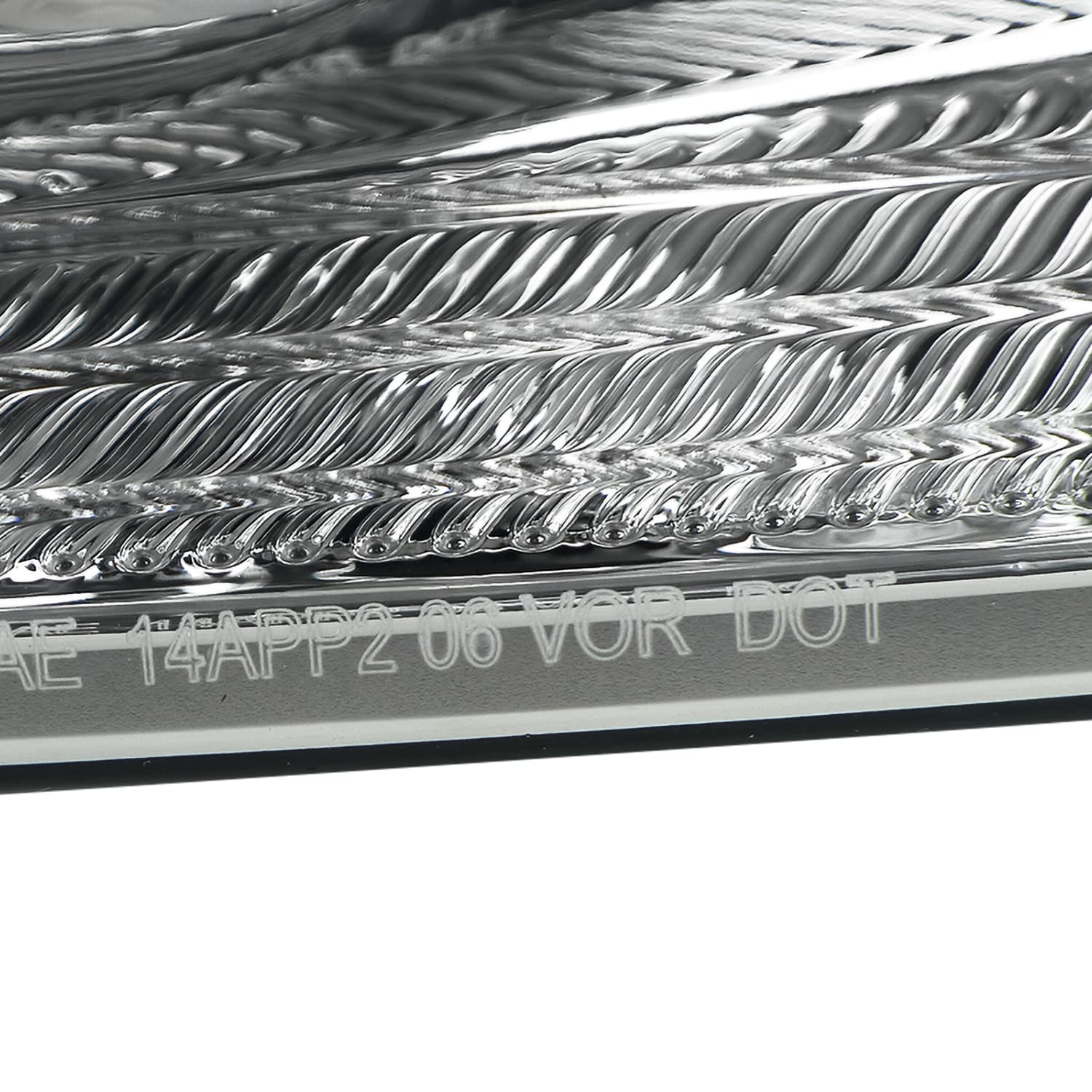 Spec-D Tuning Retrofit Chrome Projector Headlights for 2004-2008 Ford F150 & 2006-2008 Lincoln Mark LT - Left & Right Pair Headlamp Assembly - Upgrade Your Truck's Nighttime Visibility & Style