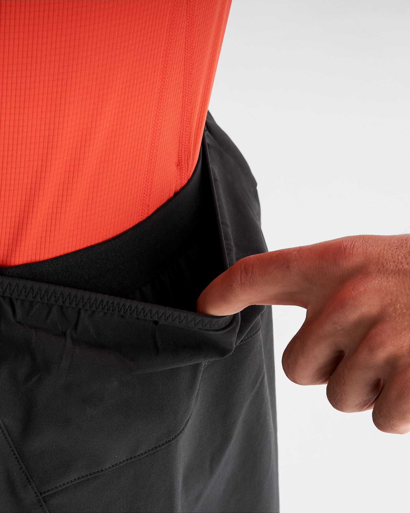Men's Seeker Lined 5 Inch Shorts - Black Stingray | Comfortable Casual & Athletic Wear for Outdoor Activities, Gym, Running & Summer