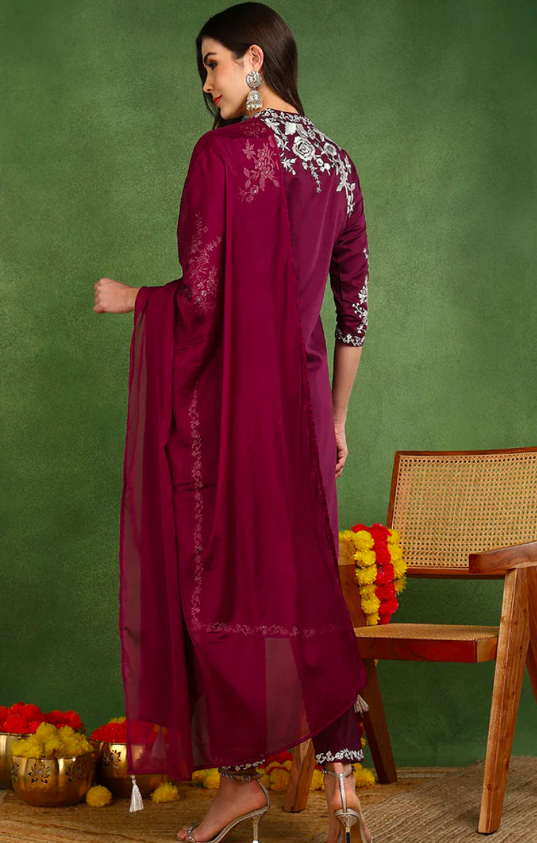 Elegant Purple Silk Blend Kurta Set for Women - Comfortable & Stylish Indian Ethnic Wear for Festivals, Weddings & Special Occasions