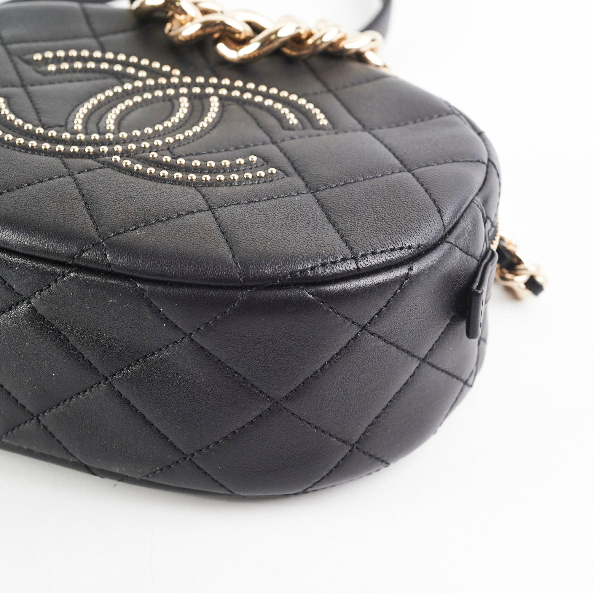 Chanel Spring Summer 2020 Seasonal Shoulder Bag - Luxury Designer Handbag for Women | Perfect for Parties, Weddings & Special Occasions