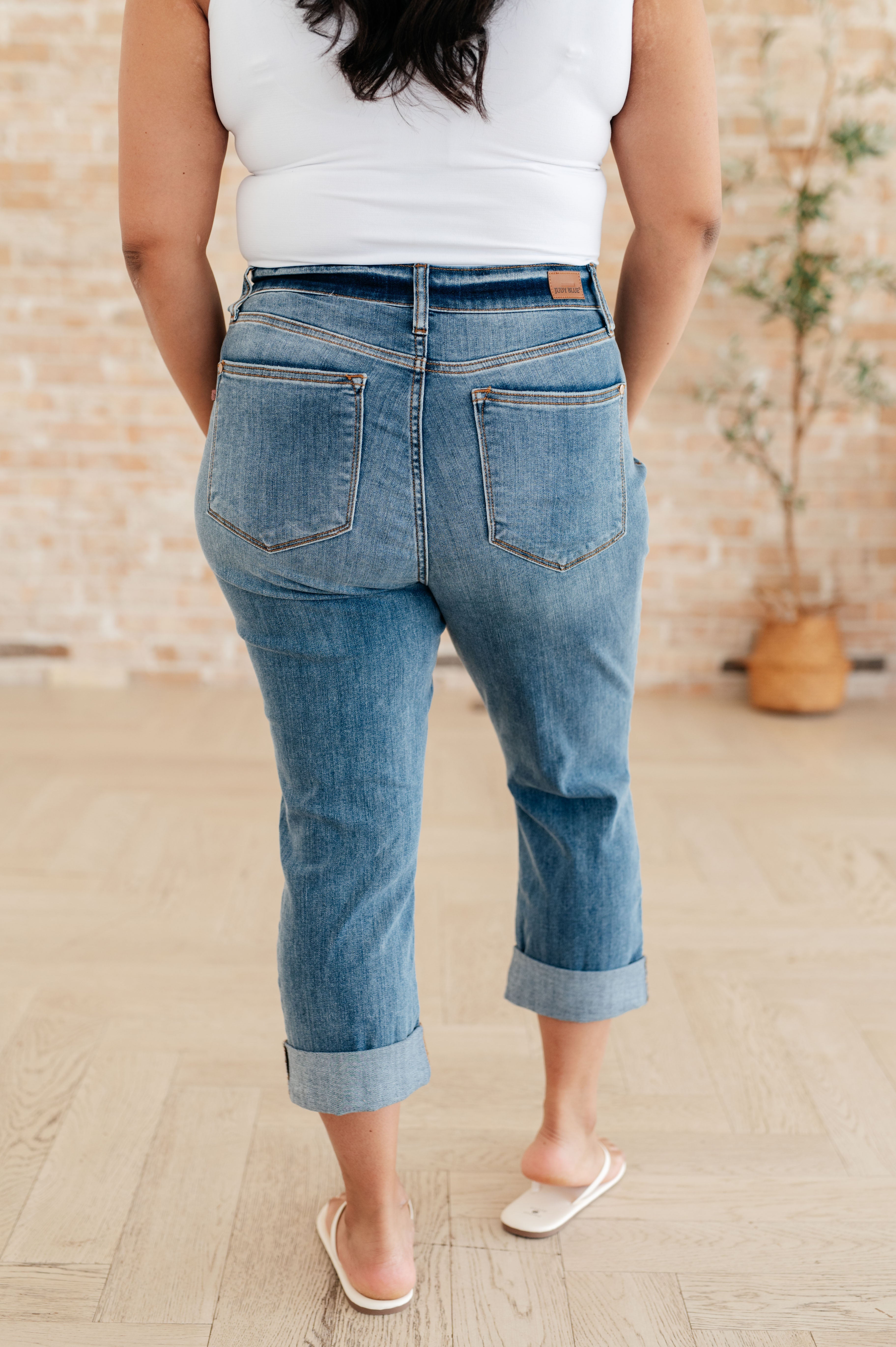 Judy Blue Laura Mid Rise Cuffed Skinny Capri Jeans for Women | Stretch Denim Pants | Casual Summer Outfit | Perfect for Beach, Shopping & Daily Wear