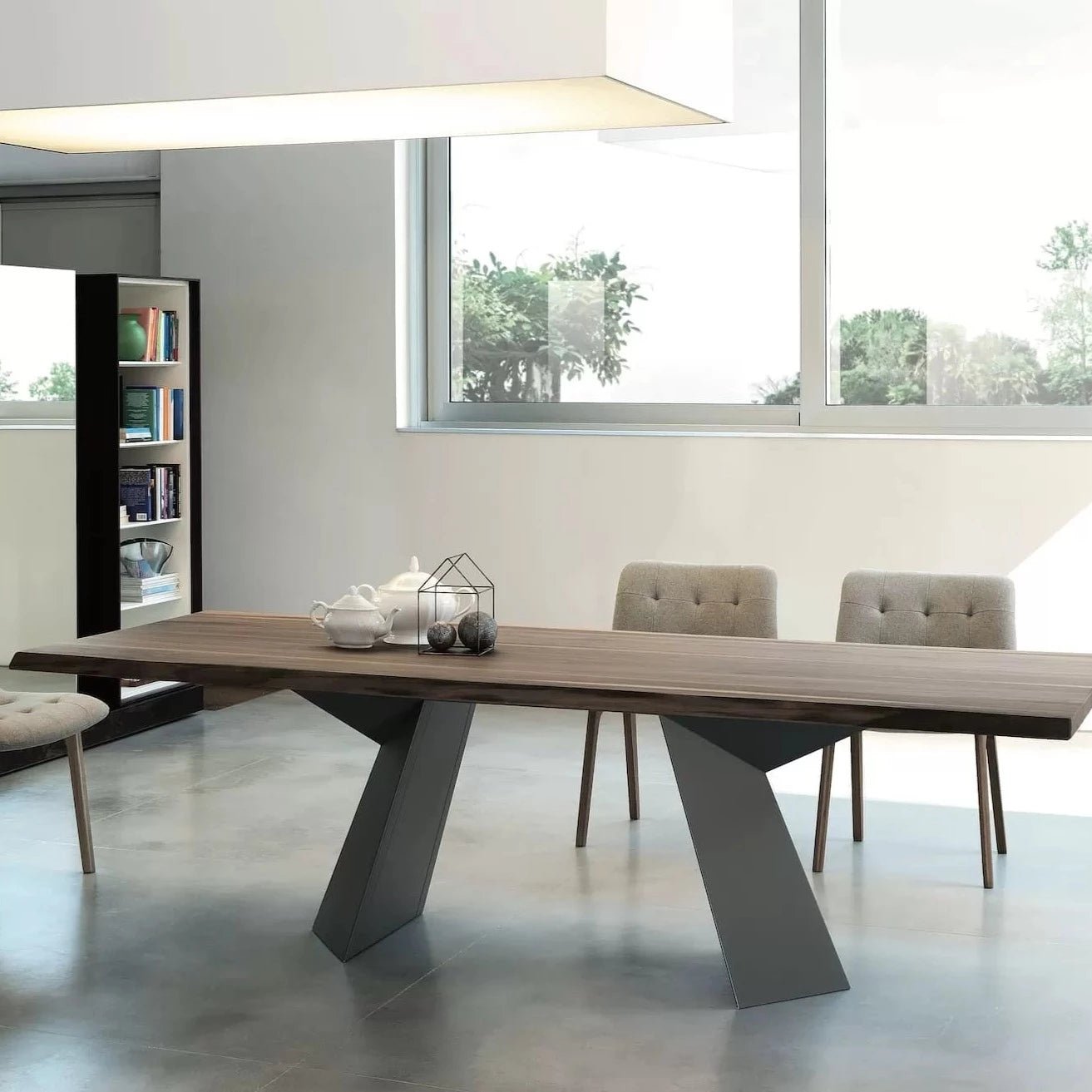 Fiandre Extendable Wood Dining Table - Expandable Farmhouse Table for 6 to 10 People - Perfect for Family Gatherings & Dinner Parties