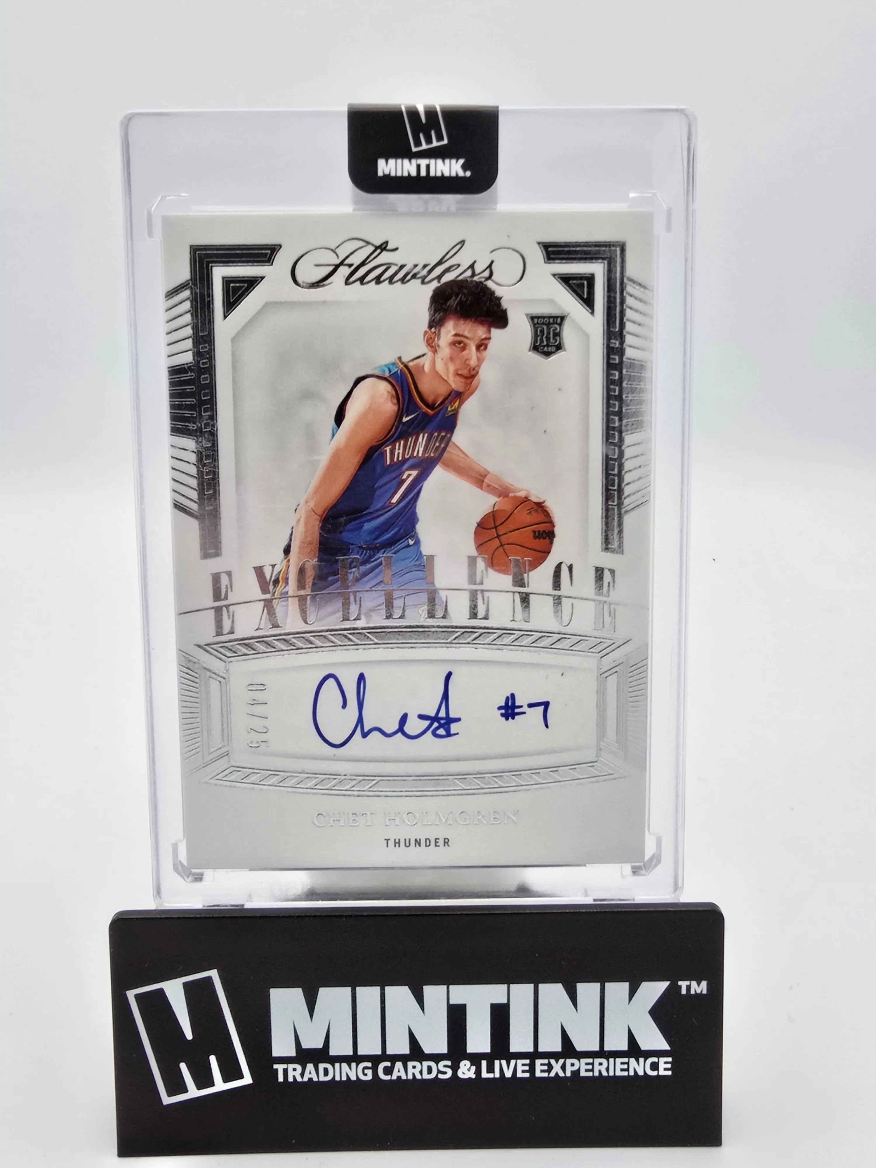 2022-23 Panini Flawless Basketball Chet Holmgren Rookie Card RC Excellence Autograph Auto 04/25 #ES CHG - Perfect for NBA Collectors and Basketball Memorabilia Enthusiasts