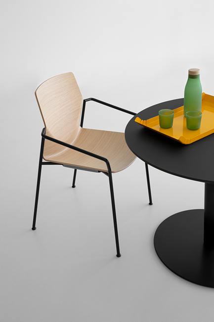 Kai S38P Modern Armchair by Lapalma - Scandinavian Design Lounge Chair for Living Room, Office & Reading Nook