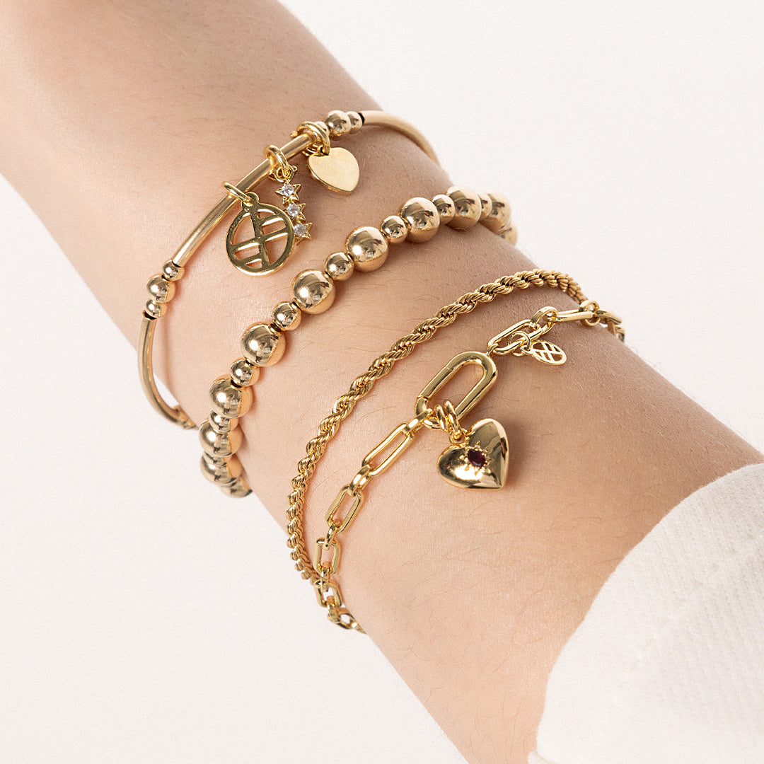 Elegant Rouge Heart Link Bracelet for Women - Romantic Valentine's Day Gift, Anniversary Jewelry - Perfect for Date Nights & Special Occasions