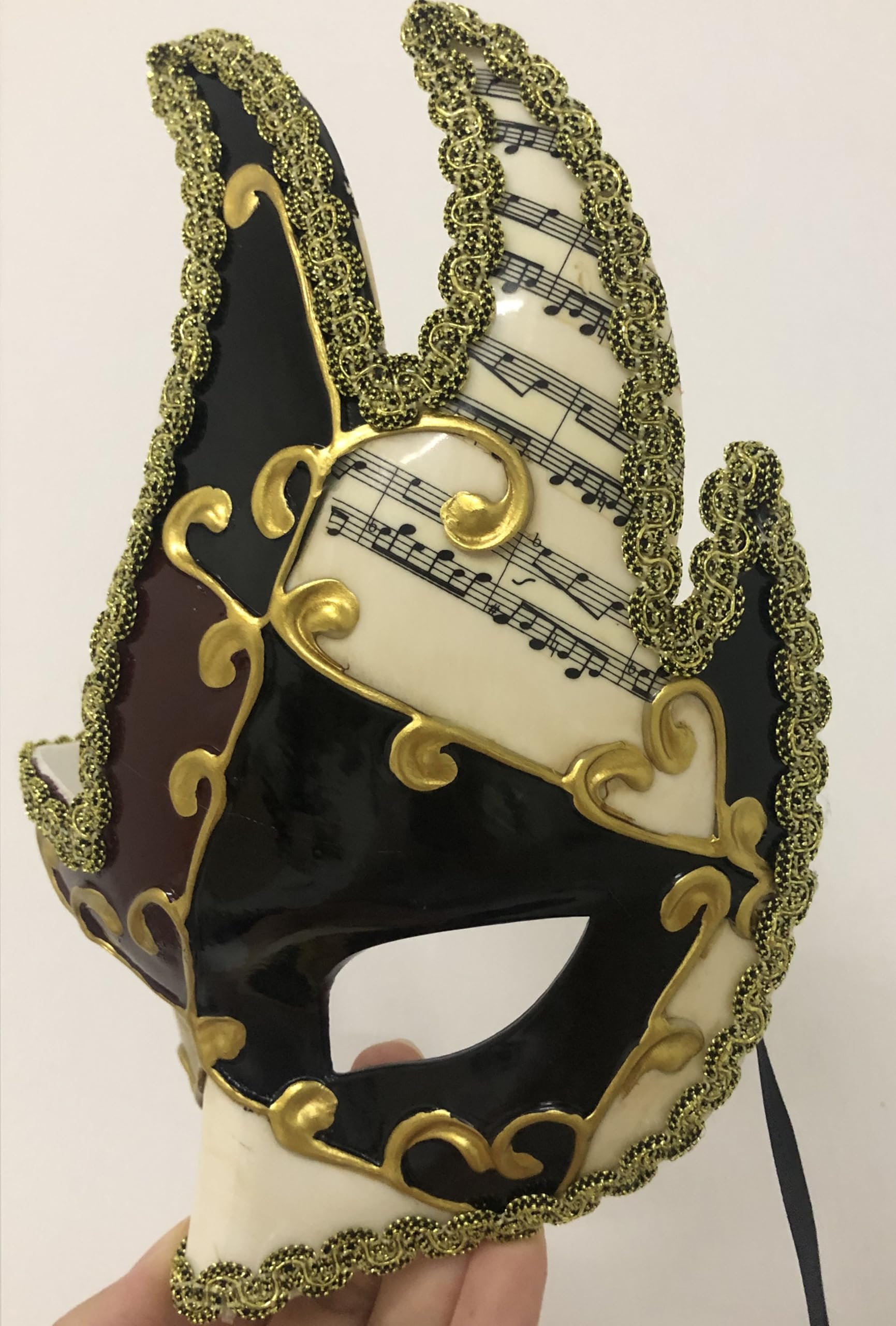 Stylish Men's Venetian Masquerade Mask - Vintage Carnival Costume Mask for Halloween, Cosplay & Mardi Gras Parties - Perfect for Themed Events & Costume Balls