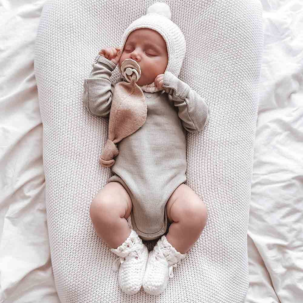 Snuggle Hunny Merino Wool Bonnet & Booties Set for Baby - Ivory | Soft & Warm Newborn Winter Accessories for Photo Shoots & Outdoor Adventures