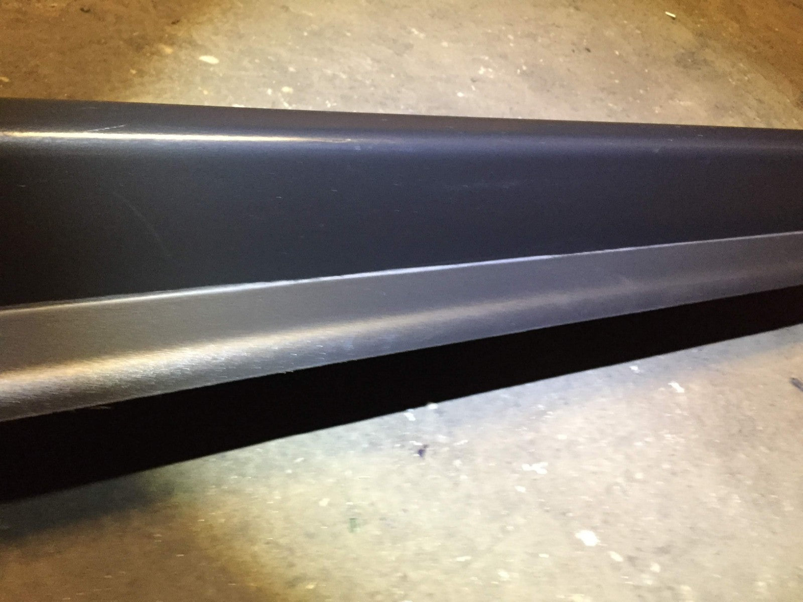 2001-2006 BMW X5 E53 Passenger Side Skirt Rocker Panel Molding - OEM Part #8408706 - Perfect for Car Restoration & Off-Road Protection