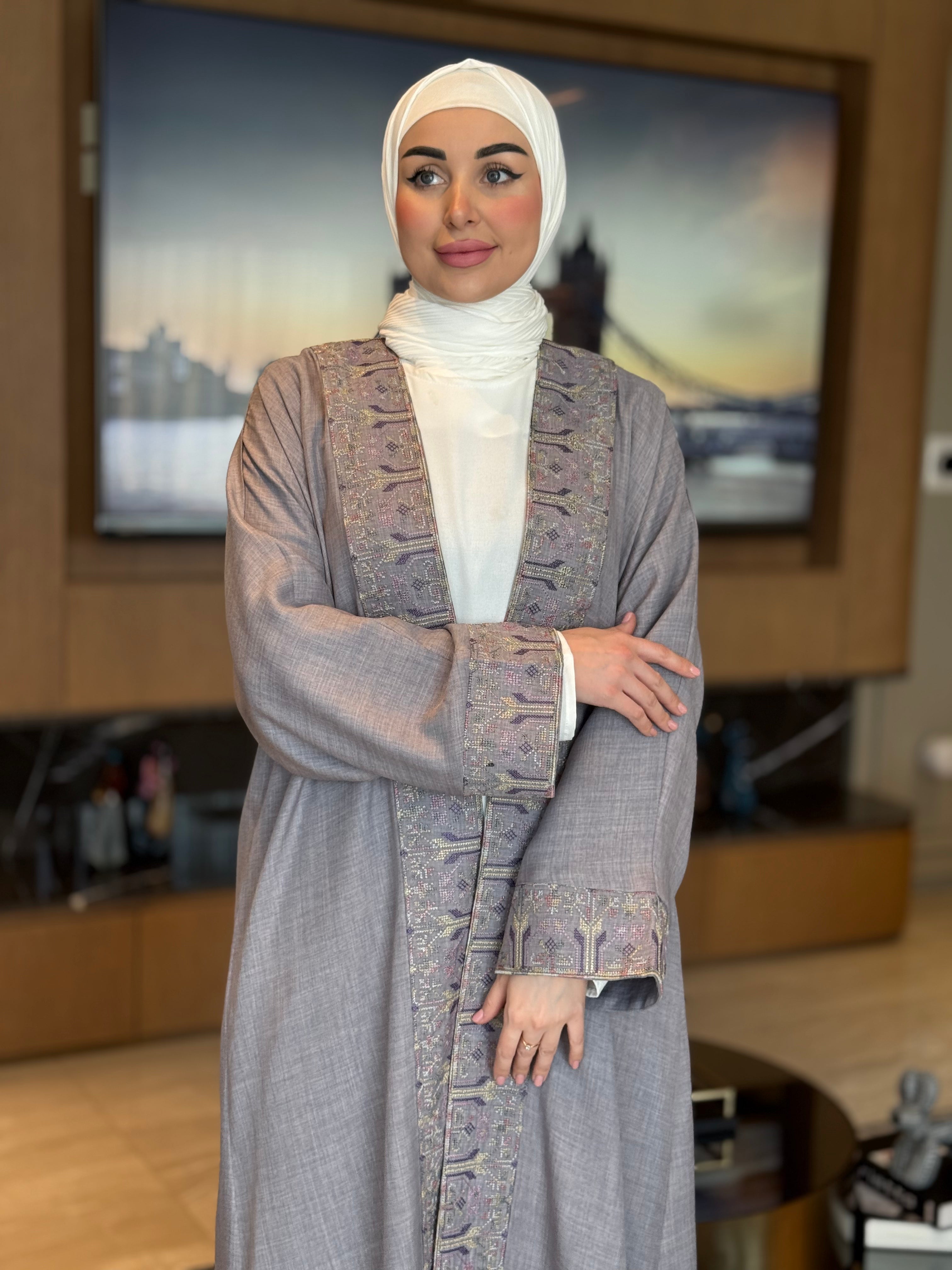 Elegant Classic Open Abaya for Women - Modest Muslim Prayer Dress - Perfect for Mosque, Prayer, and Special Occasions