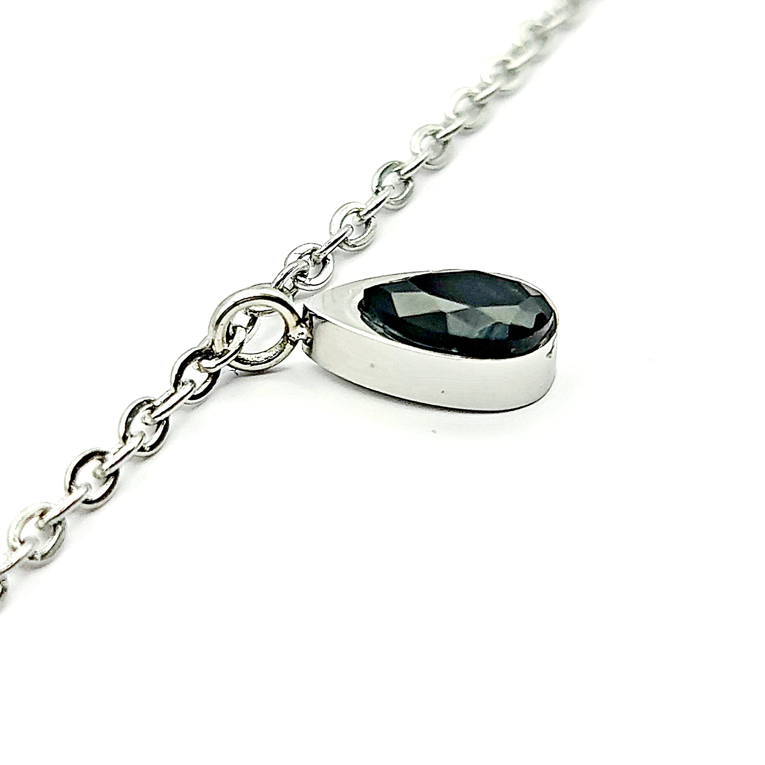 Dainty Stainless Steel Star & Teardrop Charm Necklace - Elegant Layering Pendant for Women, Perfect for Everyday Wear, Date Nights & Gift Giving