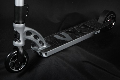 Madd Gear MFX Pro Scooter - High Performance Kick Scooter for Kids & Adults - Perfect for Commuting, Tricks & Outdoor Fun