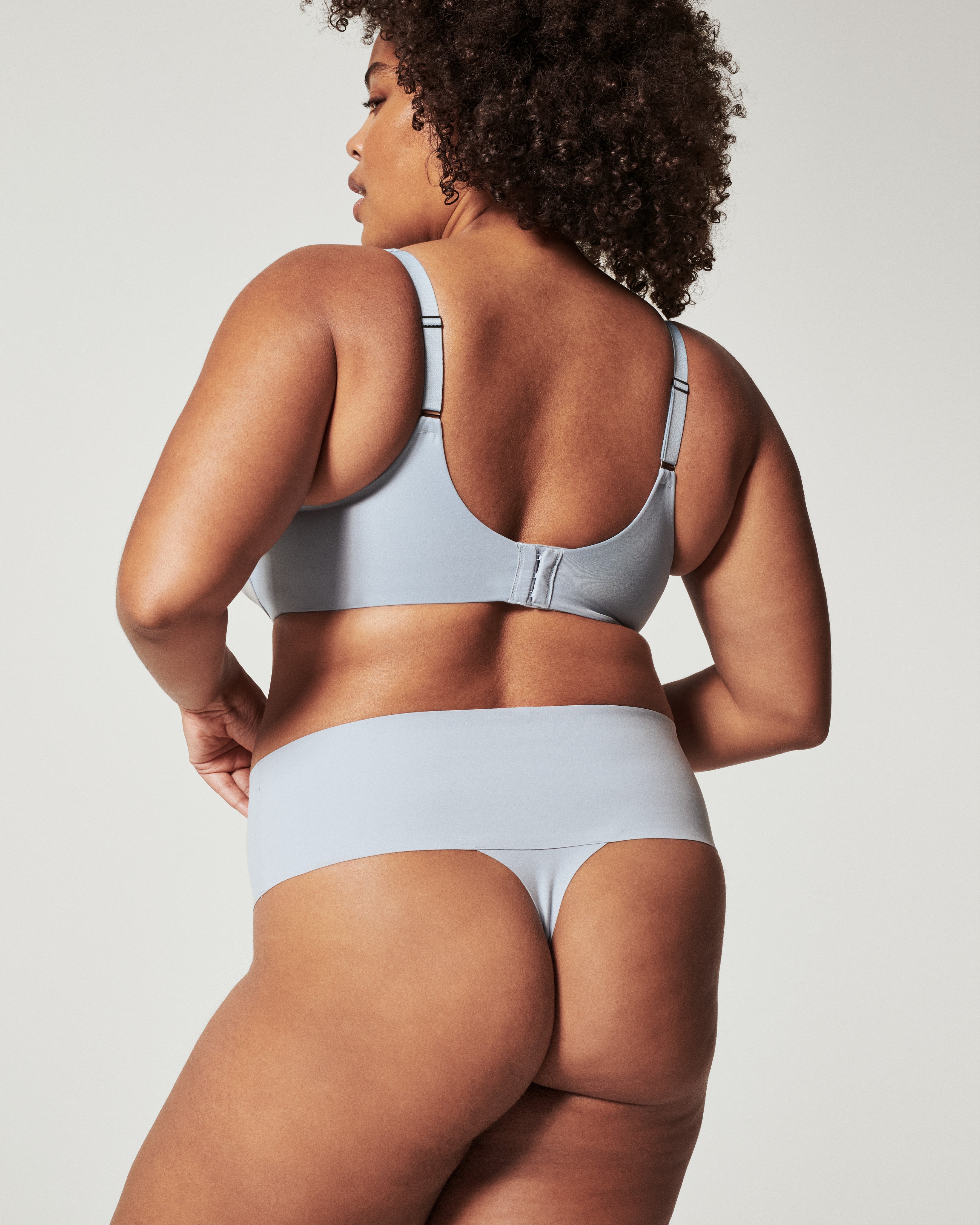 SPANX® Low Profile Minimizer Bra - Seamless Comfort for Everyday Wear | Perfect for Work, Yoga & Layering Under Clothes