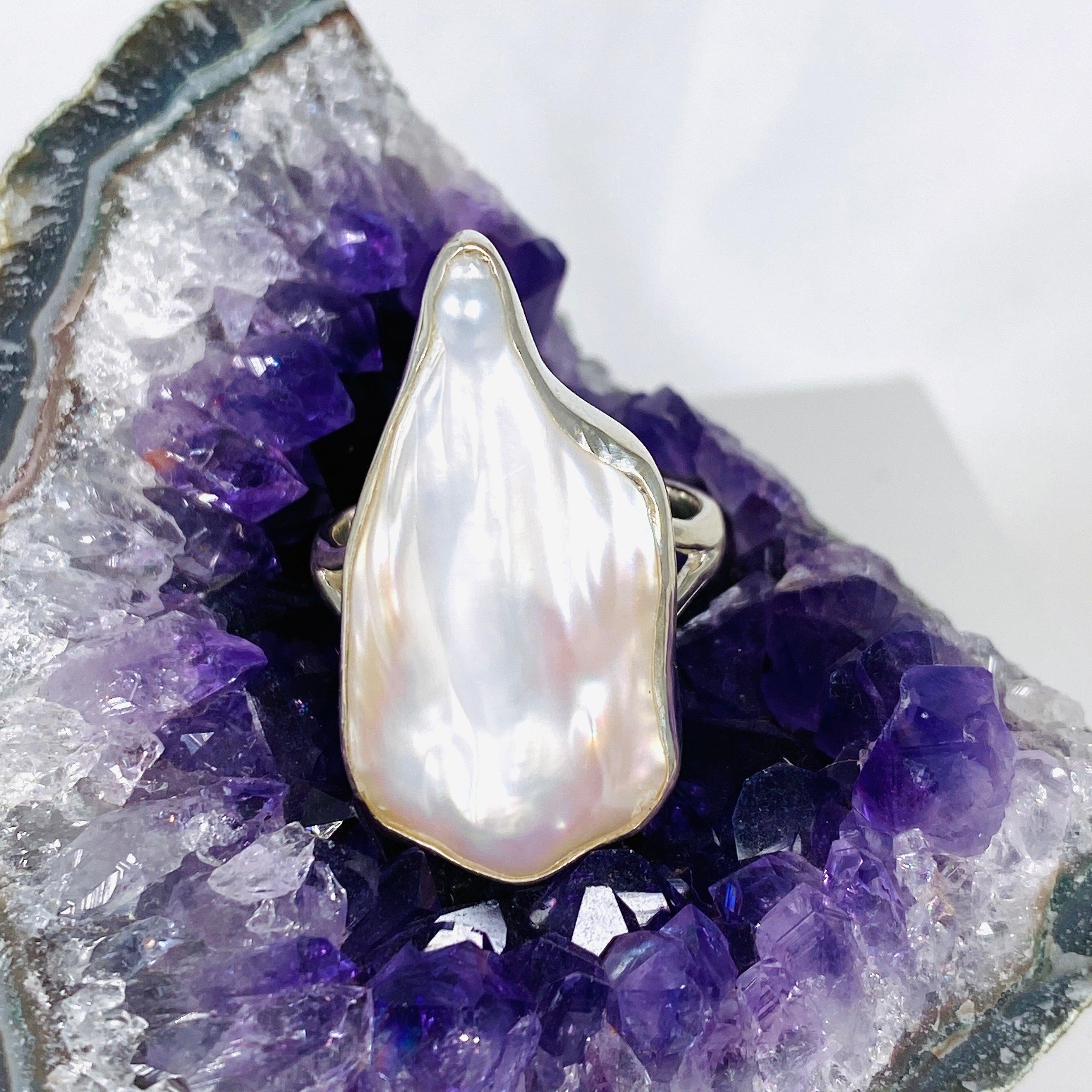 10K Gold Pearl Ring KRGJ2933 - Elegant Jewelry for Women, Perfect for Weddings, Anniversaries & Special Occasions