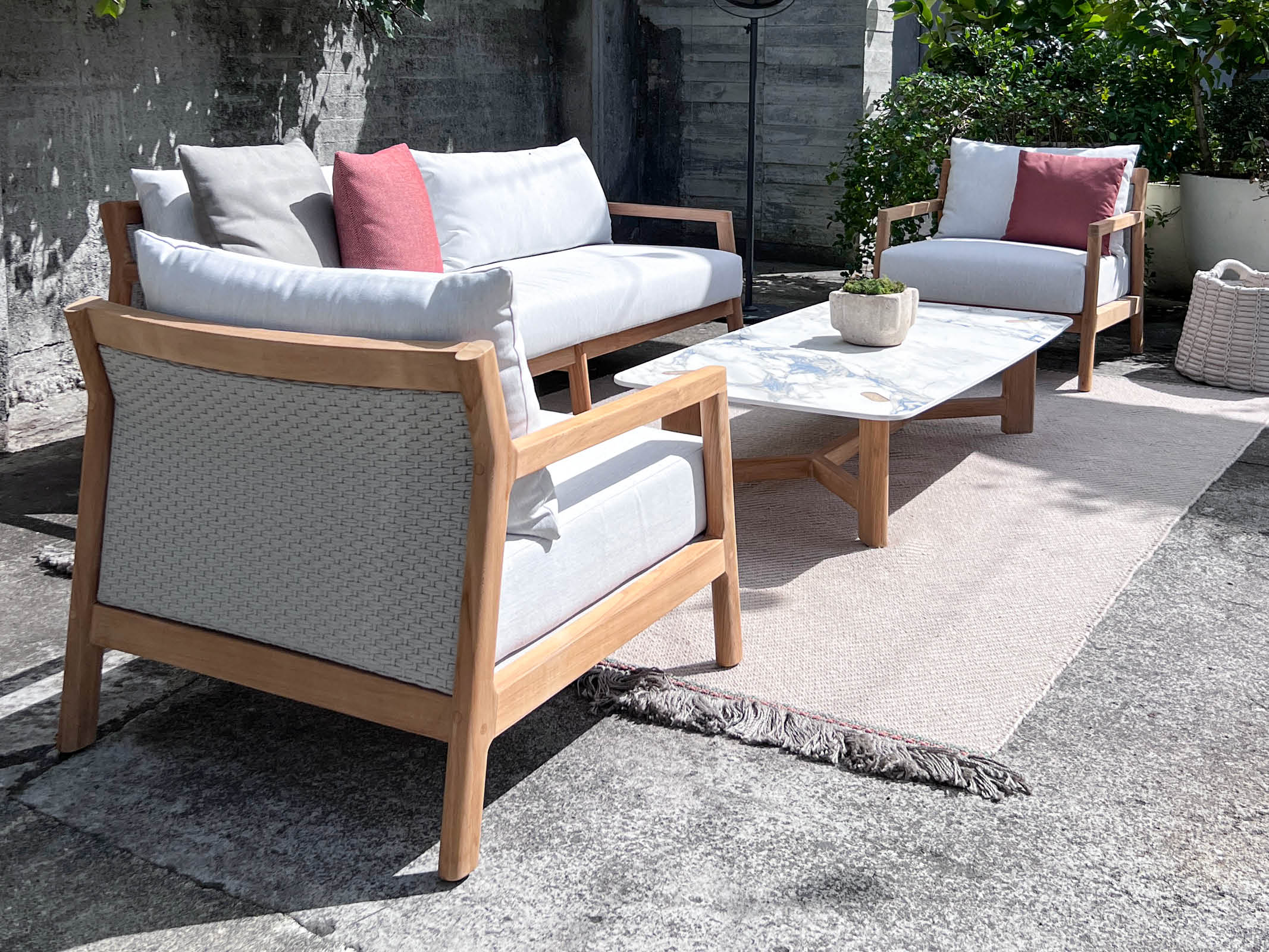 Modern Rectangle Coffee Table - Solid Wood Living Room Furniture for Home Decor, Office & Lounge Use