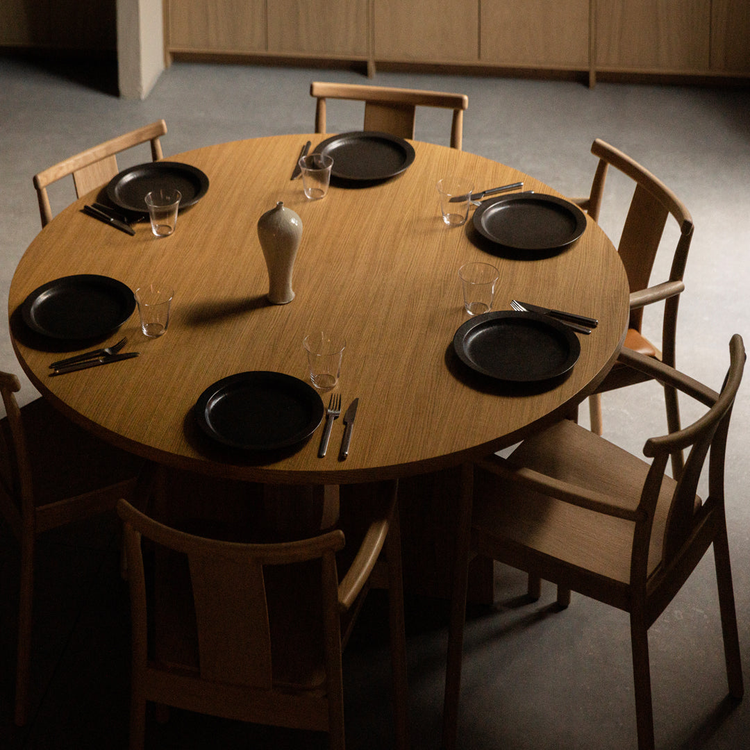 Stylish Androgyne Dining Table - Modern & Versatile for Kitchen, Dining Room, or Office | Perfect for Small Spaces & Entertaining Guests