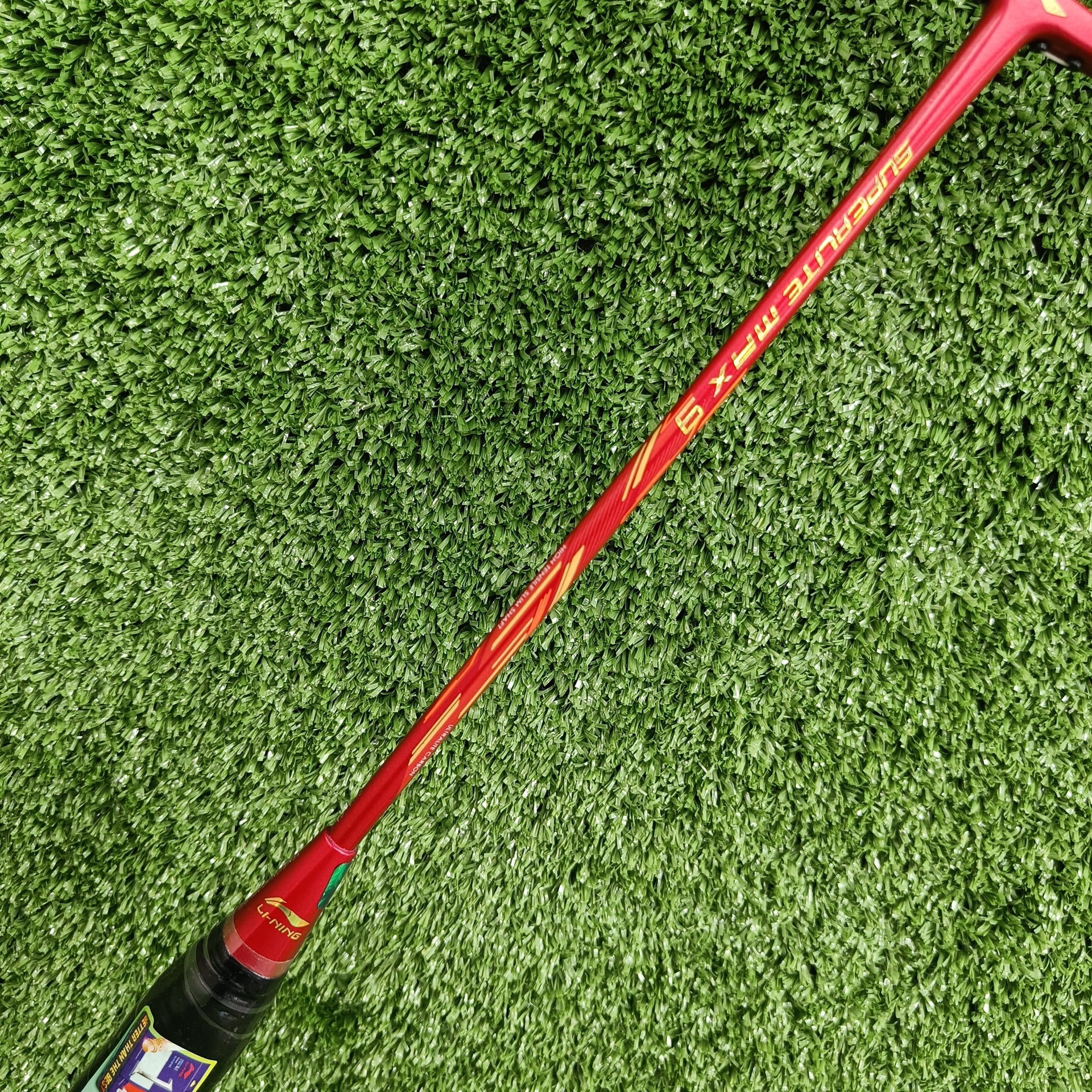 Li Ning G Force Superlite Max 9 Badminton Racket - Prestrung with Carbon Fiber Shaft (Red) | Lightweight & Durable for Professional Players | Perfect for Tournaments & Training Sessions | Made in China