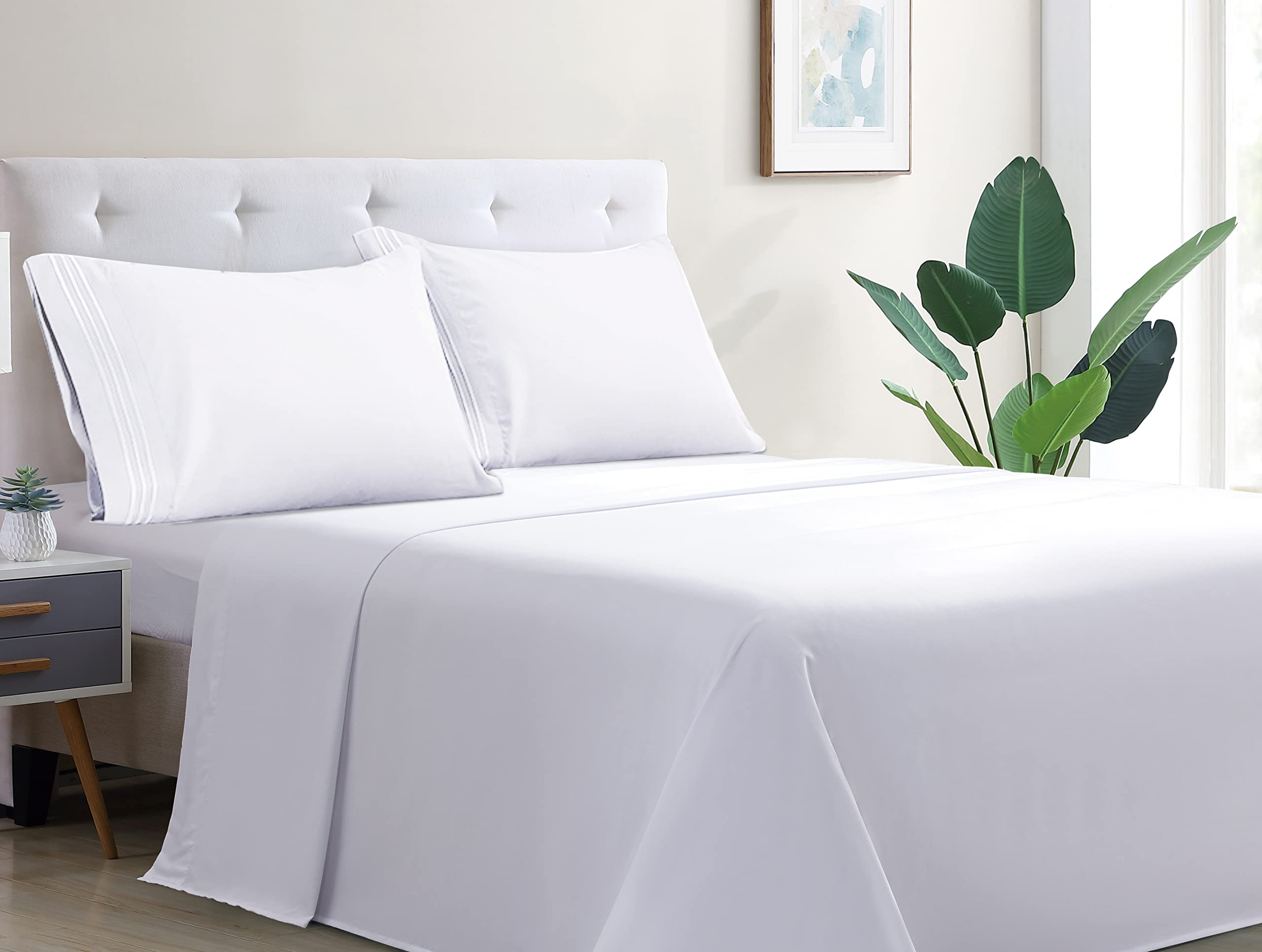 Super Soft 100% Microfiber Bed Sheet Set - Queen Size 4 Piece with 16-Inch Deep Pocket, 1800 Brushed Microfiber Embroidered Sheets in White | Perfect for Master Bedroom, Guest Room & Dorm Comfort