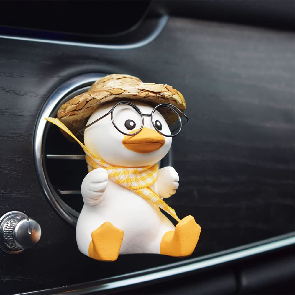 BEEYU Cute Duck Car Air Vent Clip - Swinging Duck with Straw Hat & Glasses - Funny Dashboard Decor & Car Interior Accessories - Perfect for Road Trips & Gifts