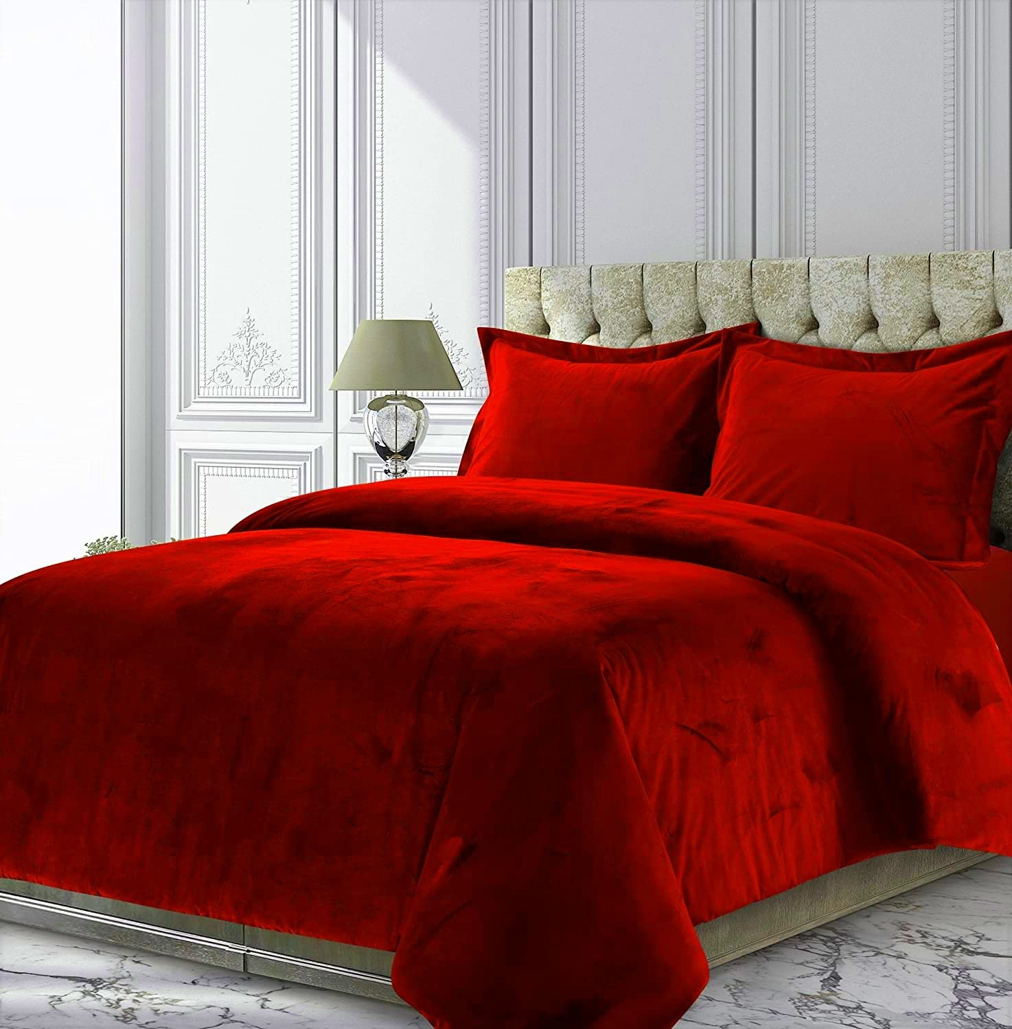 Luxury Soft Velvet Comforter Set - Oversized King 3 Piece (Comforter + 2 Pillowcases) - 500 GSM Red Velvet Duvet Insert - Venice Velvet Quilt for Bedroom - Perfect for Winter Warmth & Cozy Home Decor