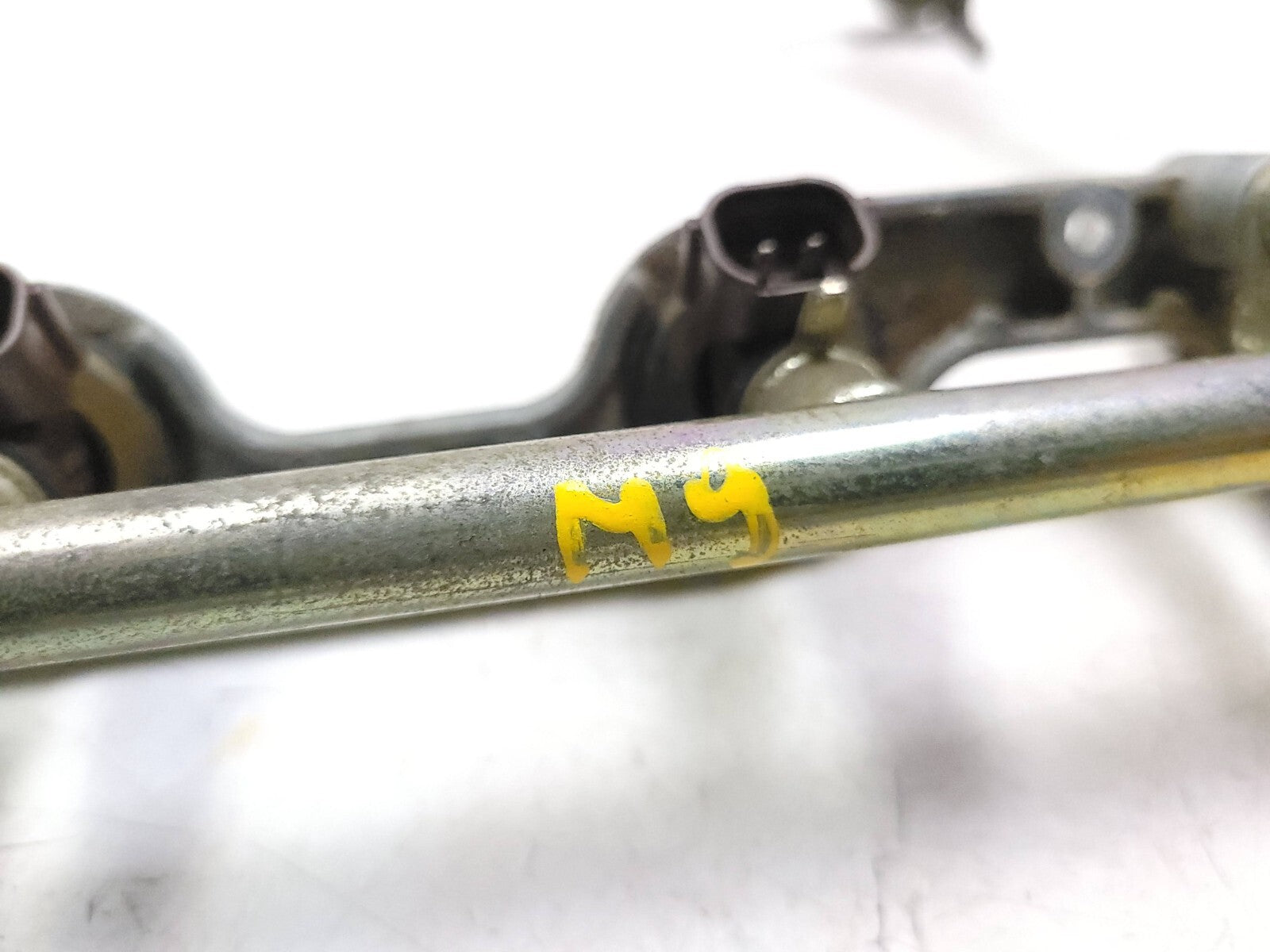 2004-2005 Honda CBR1000RR Fuel Rail with Fuel Injectors OEM Replacement Part - Perfect for Motorcycle Repair & Performance Upgrades