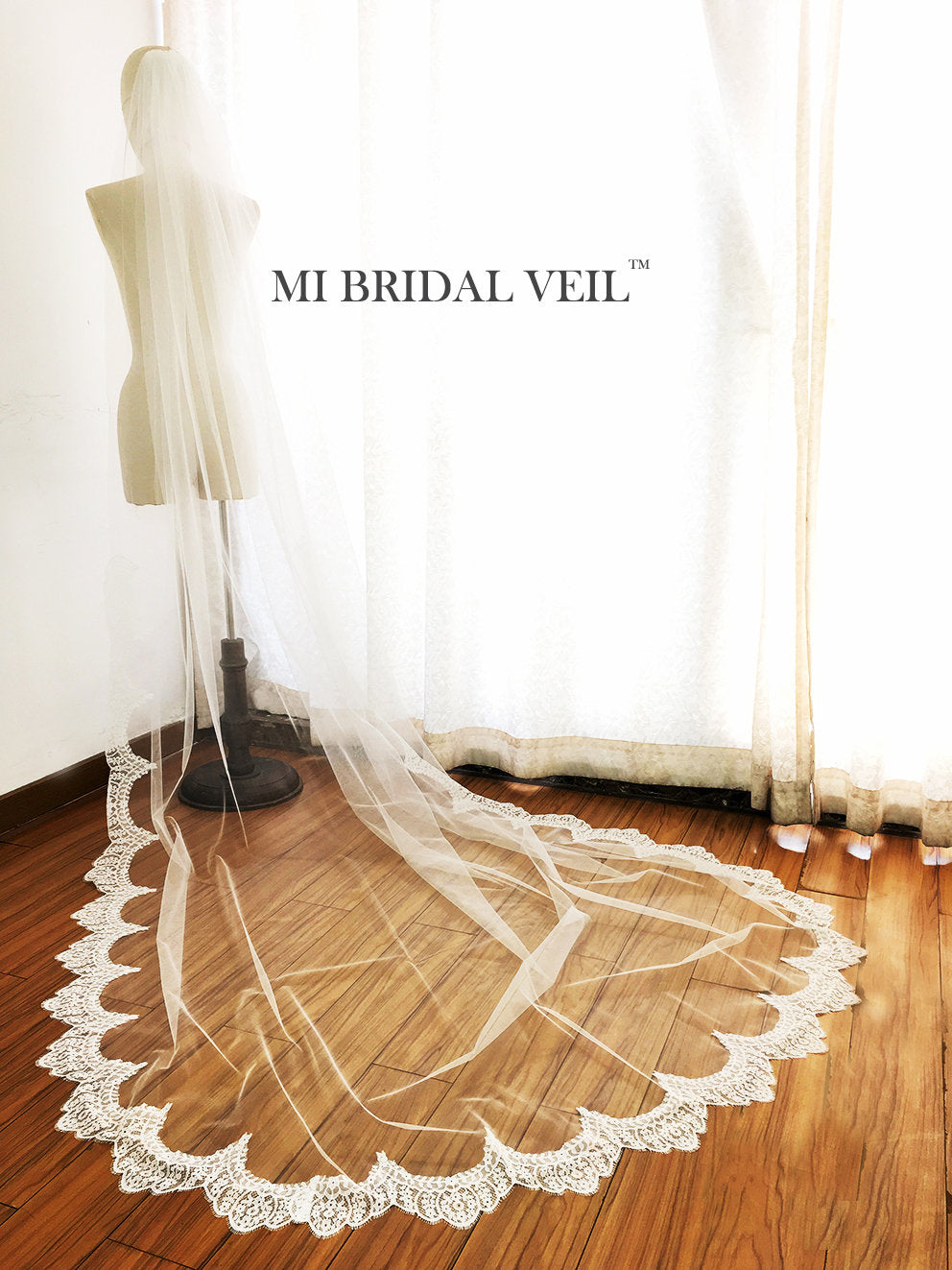 Boho Chapel Wedding Veil with Eyelash Chantilly Lace - Elegant Bridal Accessory for Boho, Beach & Vintage Weddings