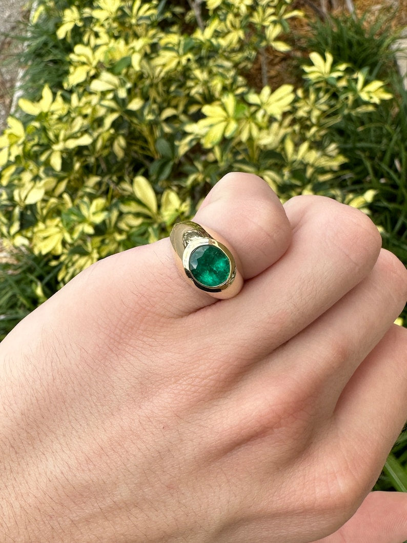 2.30 Carat Dark Green Round Emerald Men's Bezel Set Solitaire Ring in 18K Gold - Perfect for Weddings, Anniversaries & Special Occasions