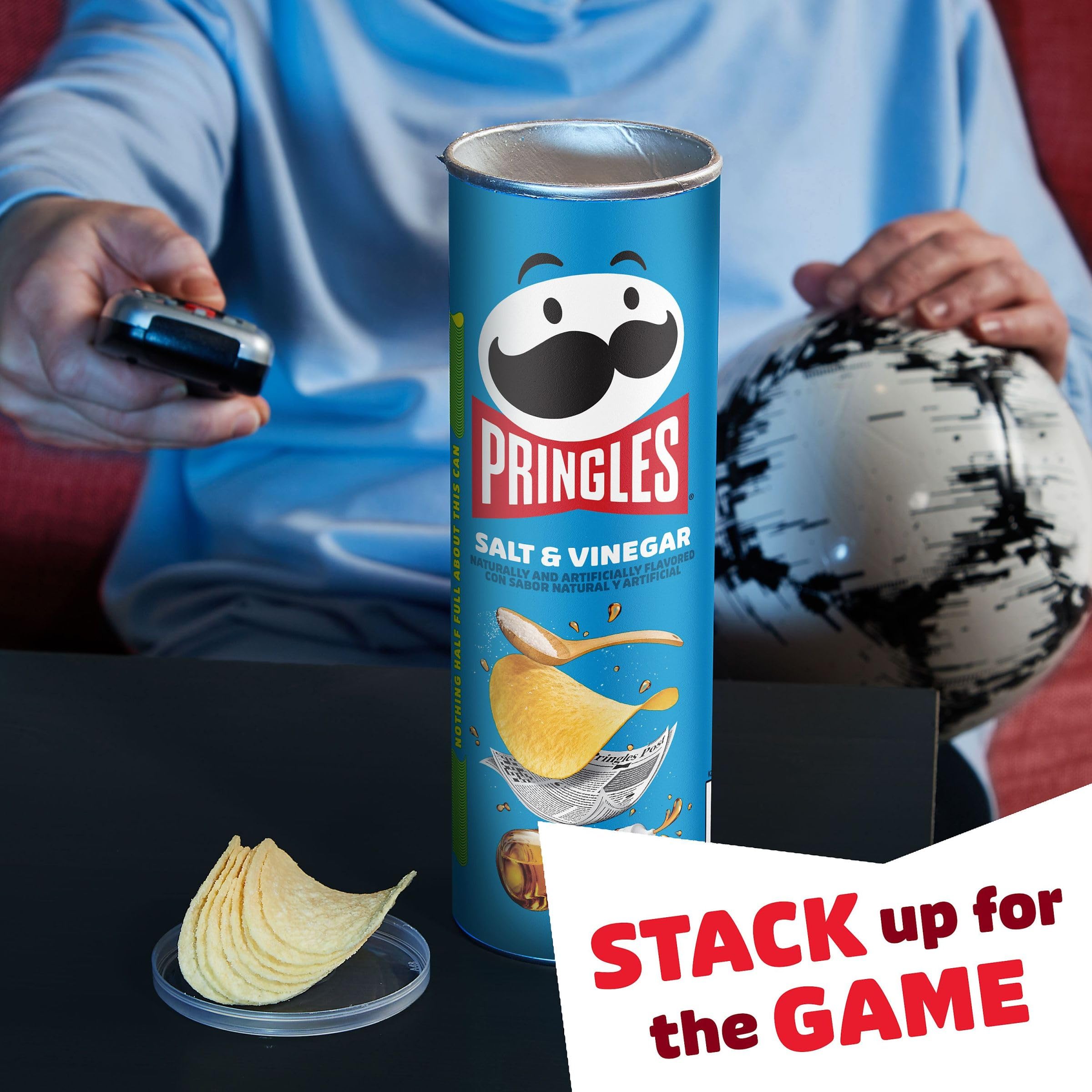 Pringles Salt and Vinegar Potato Crisps Chips - 5.5oz Can (Pack of 1) - Crunchy Lunch Snacks, On-The-Go Treats for Work, School & Travel