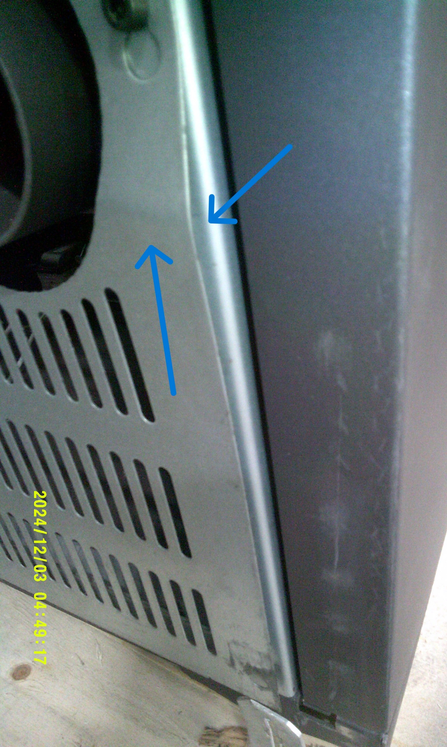 HP22 Black Pellet Stove with Minor Scratches/Dents - Model SD7096 | Efficient Heating for Homes, Cabins & Outdoor Spaces