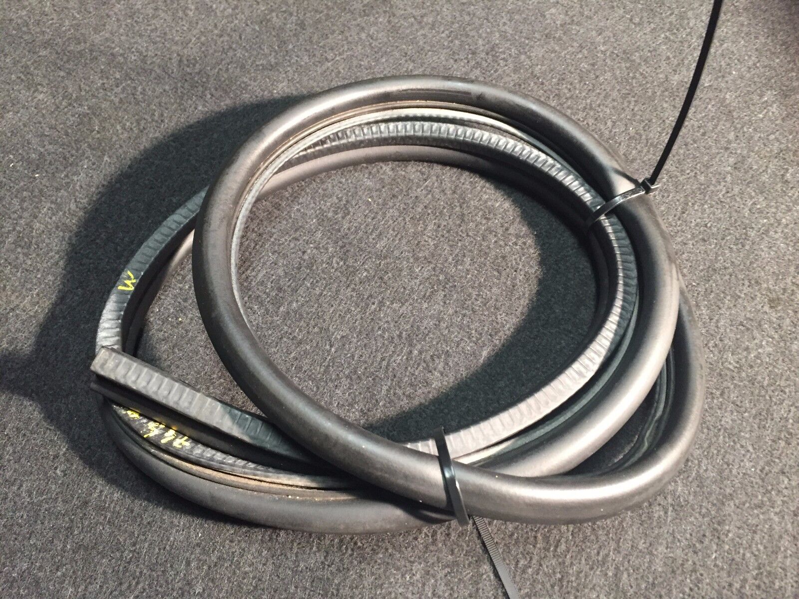 02 03 04 05 BMW 745i 745Li E65 E66 Hood Weatherstrip Seal OEM Replacement - Perfect Fit for Wind Noise Reduction & Weather Protection