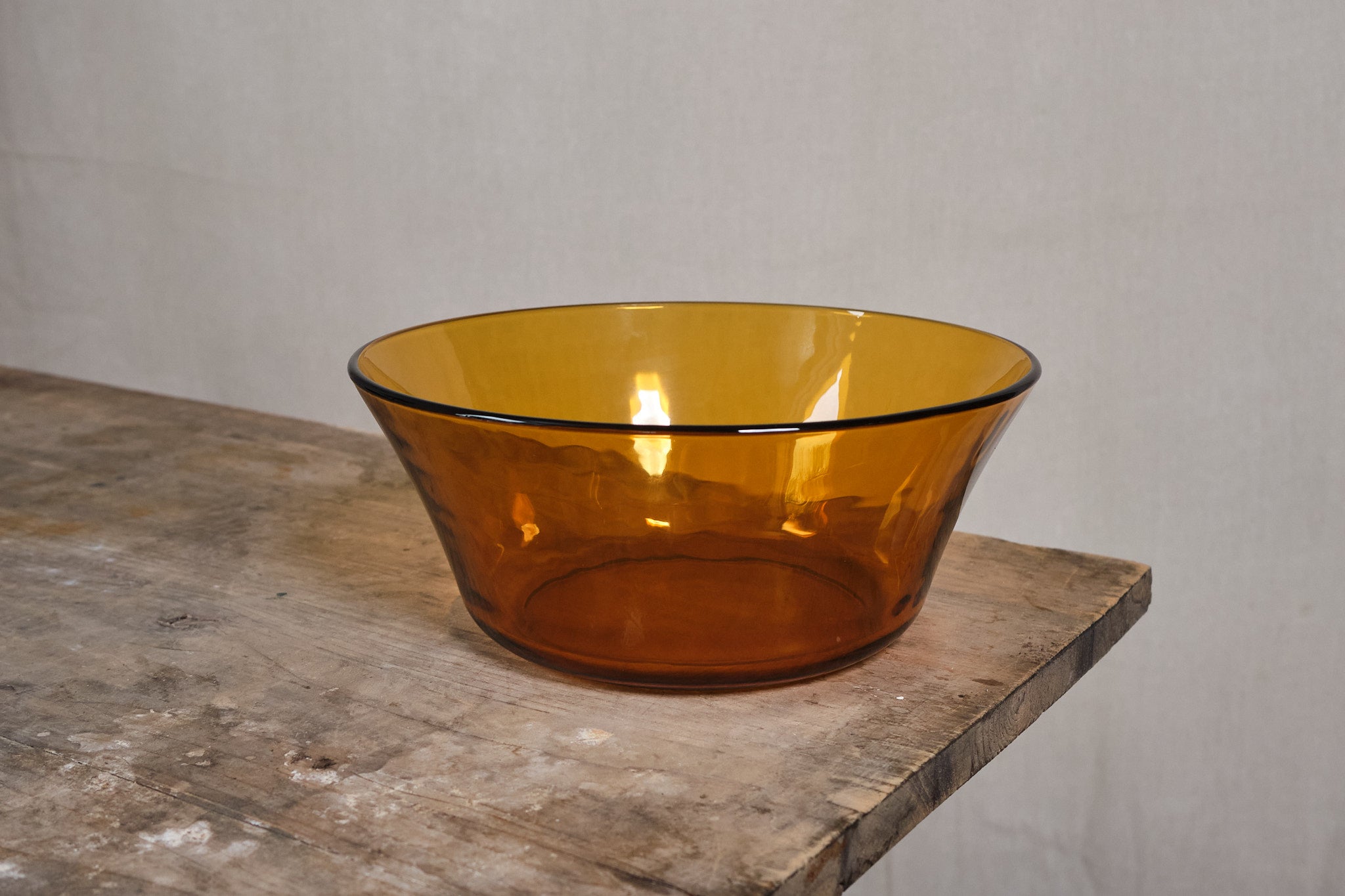 Elegant Amber Glass Serving Bowl - 12 oz Vintage Style Salad Bowl for Parties, Entertaining & Home Decor - Perfect for Salads, Snacks, Desserts & Centerpieces
