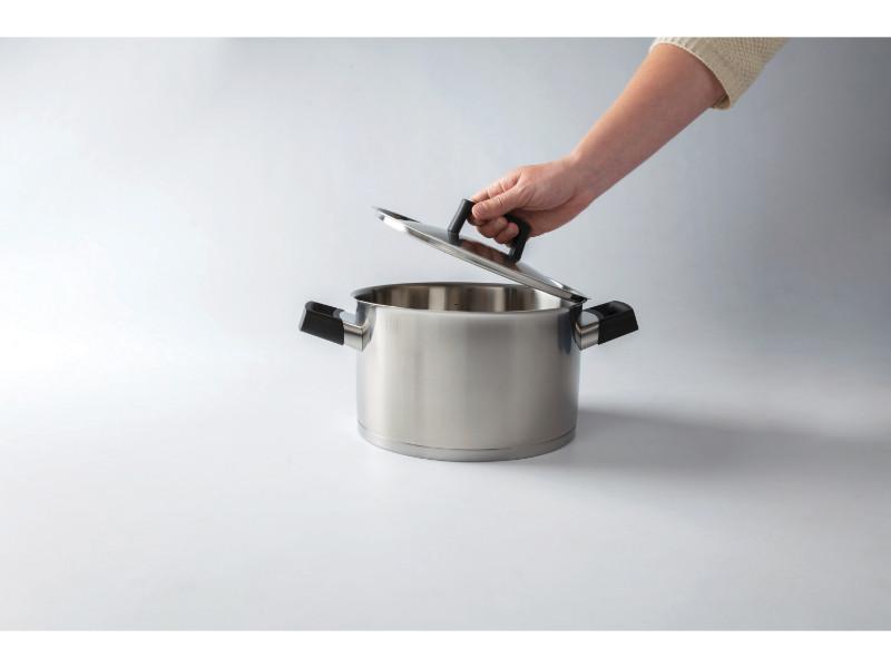BergHOFF Ron 10 18/10 Stainless Steel Covered Stockpot 6.8Qt (6.4L) with Black Handles - Durable Cooking Pot for Soups, Stews & Pasta - Perfect for Home Kitchen & Professional Use