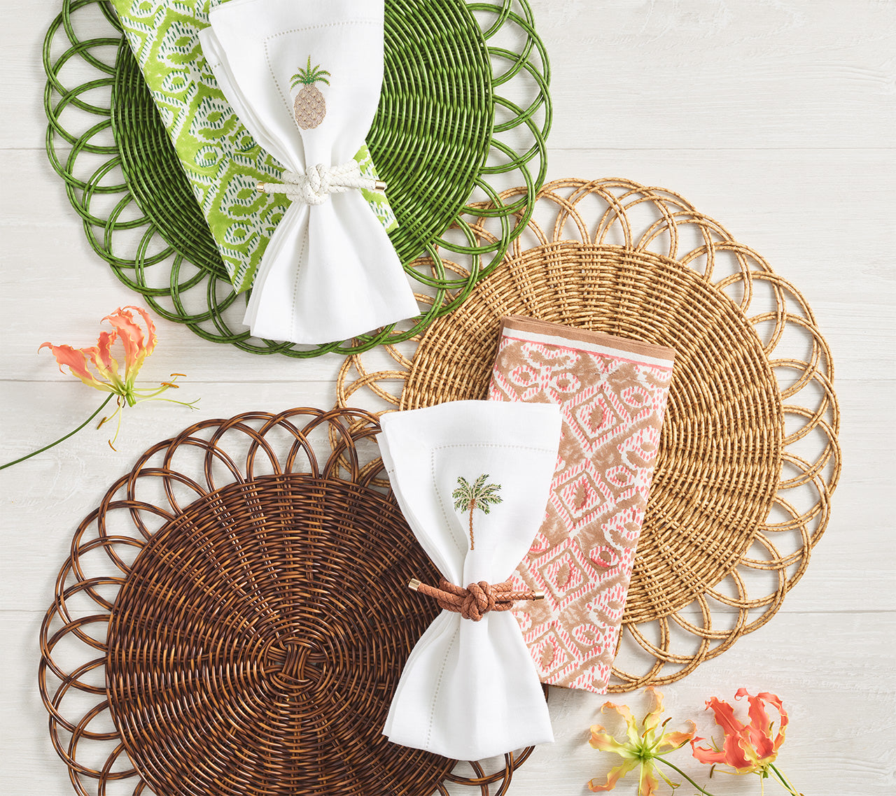 Alfresco Placemats - Waterproof Outdoor Dining Mats for Picnics, BBQs & Patio Use - Set of 4 Durable Table Mats for Summer Entertaining