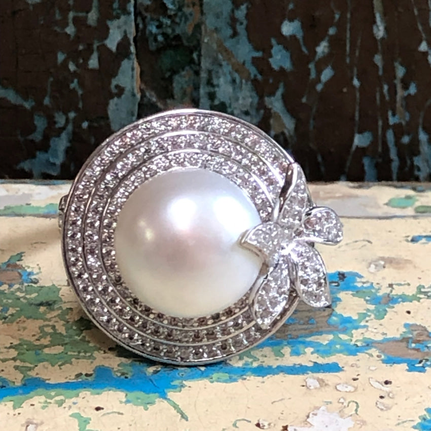 Elegant Sterling Silver Pearl & Cubic Zirconia Ring - Size 10 | Perfect for Weddings, Anniversaries & Special Occasions