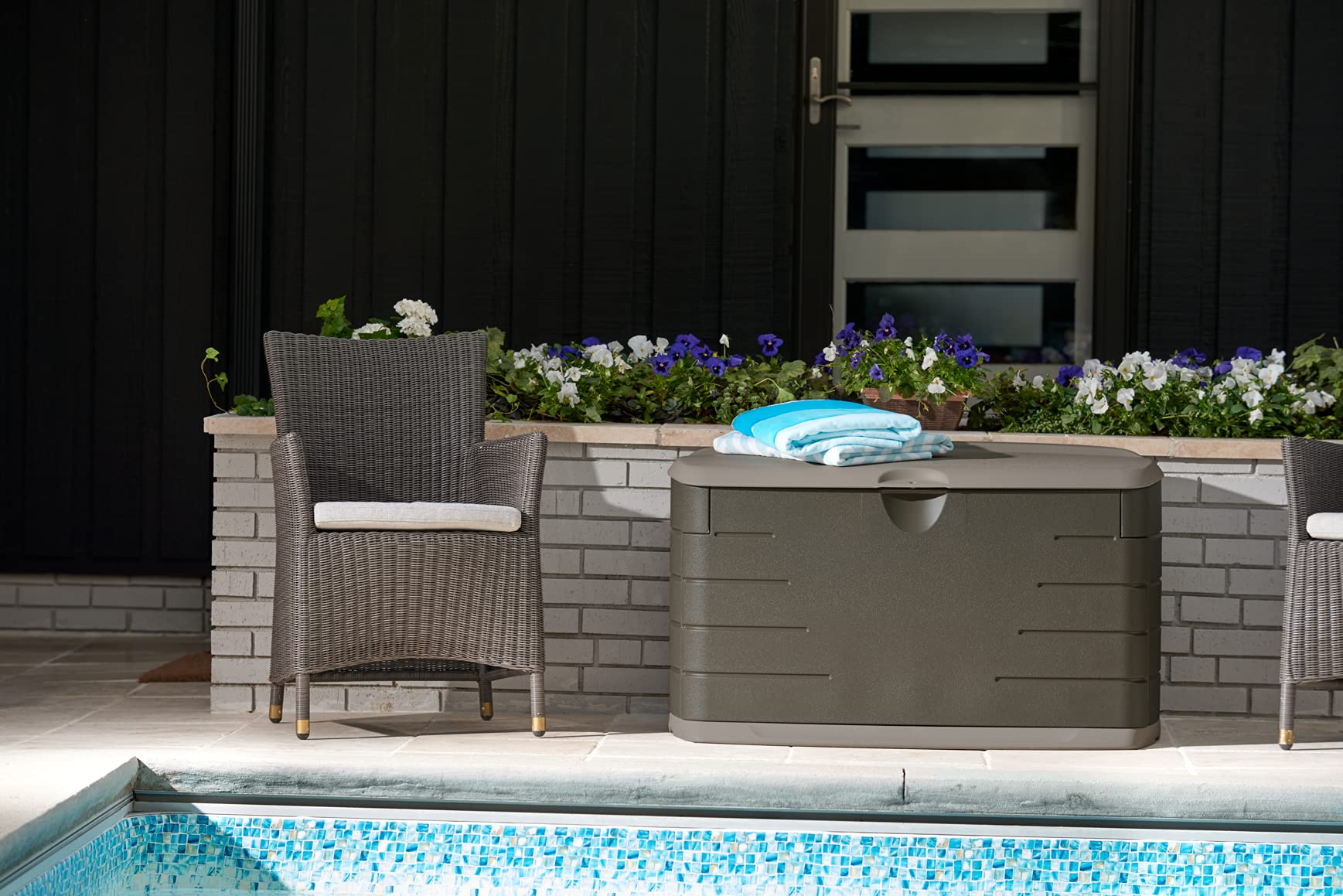 Rubbermaid 73 Gallon Medium Resin Outdoor Storage Deck Box - Weatherproof Brown Deck Organizer for Patio, Backyard & Pool - Perfect for Storing Garden Tools, Pool Chemicals, Toys & Patio Cushions | Ideal for Home Organization & Outdoor Storage Solutions