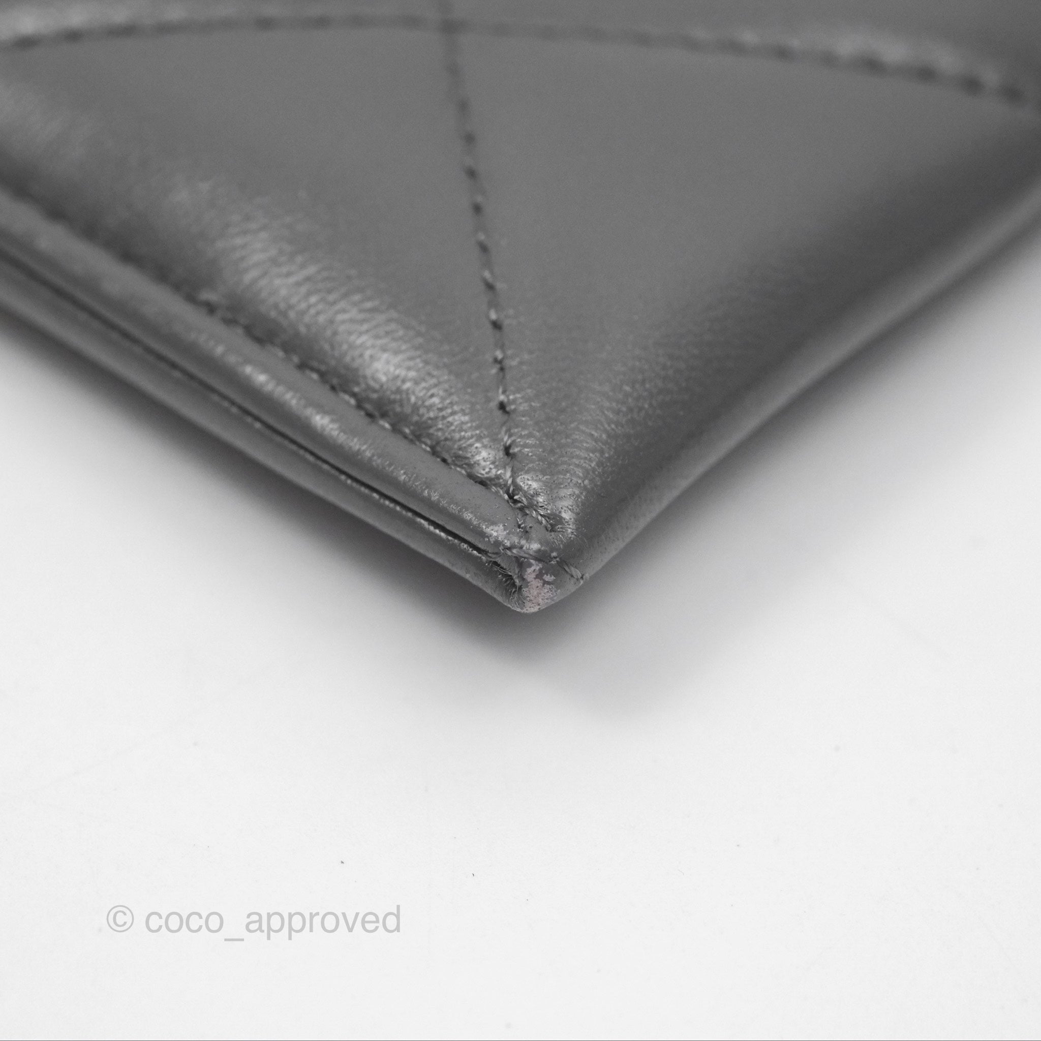 Chanel 19 Quilted Grey Leather Card Holder with Silver Hardware - Luxury Compact Wallet for Everyday Use & Travel