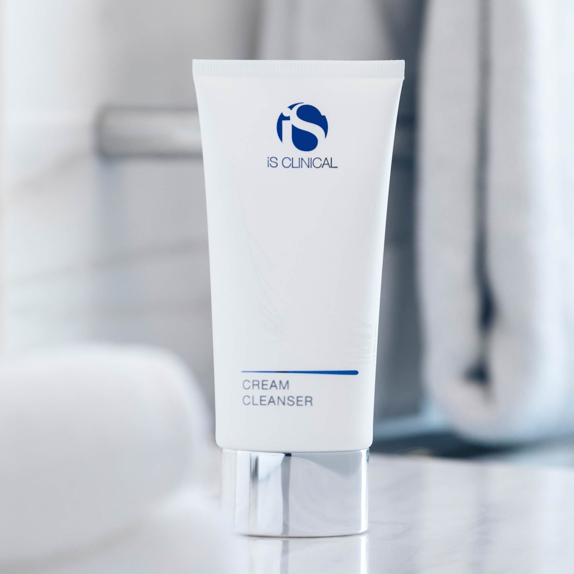 IS Clinical Cream Cleanser - Gentle Face Wash for Sensitive Skin | Hydrating & Soothing Daily Cleanser for Dry & Acne-Prone Skin | Perfect for Morning & Night Skincare Routine