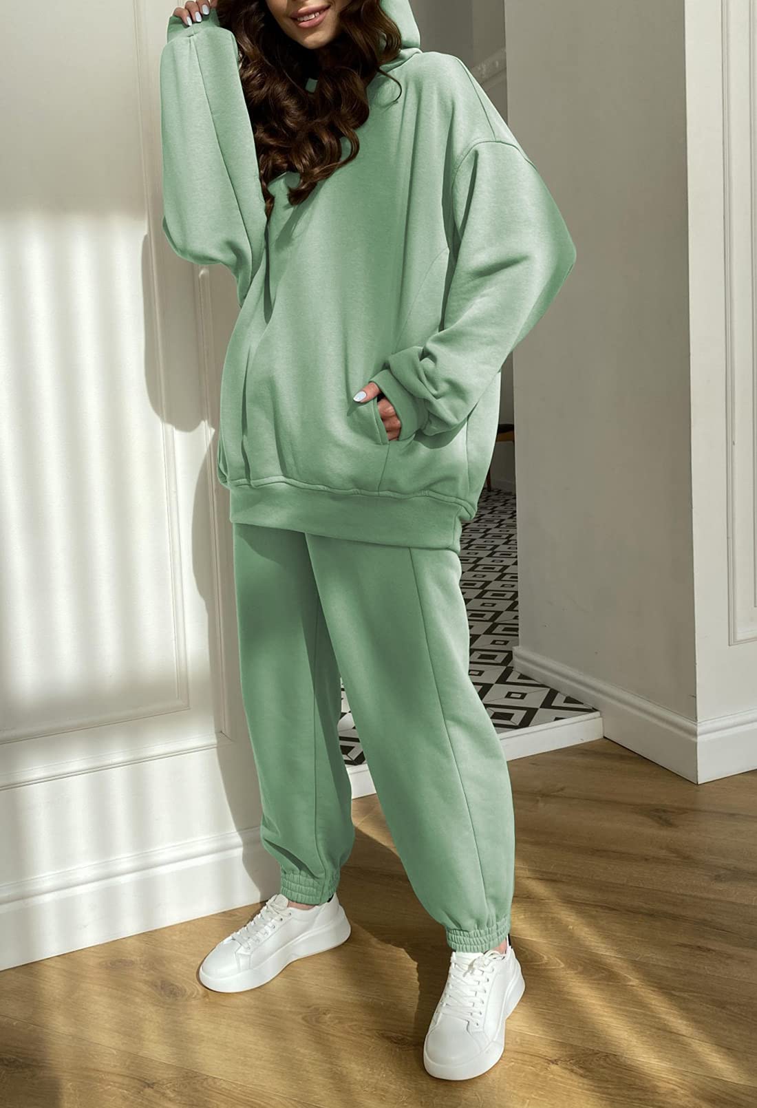 Fixmatti Women's 2-Piece Hoodie and Jogger Set - Long Sleeve Sweatshirt & Tracksuit Pants for Casual Wear, Lounge, Workout & Street Style Outfits