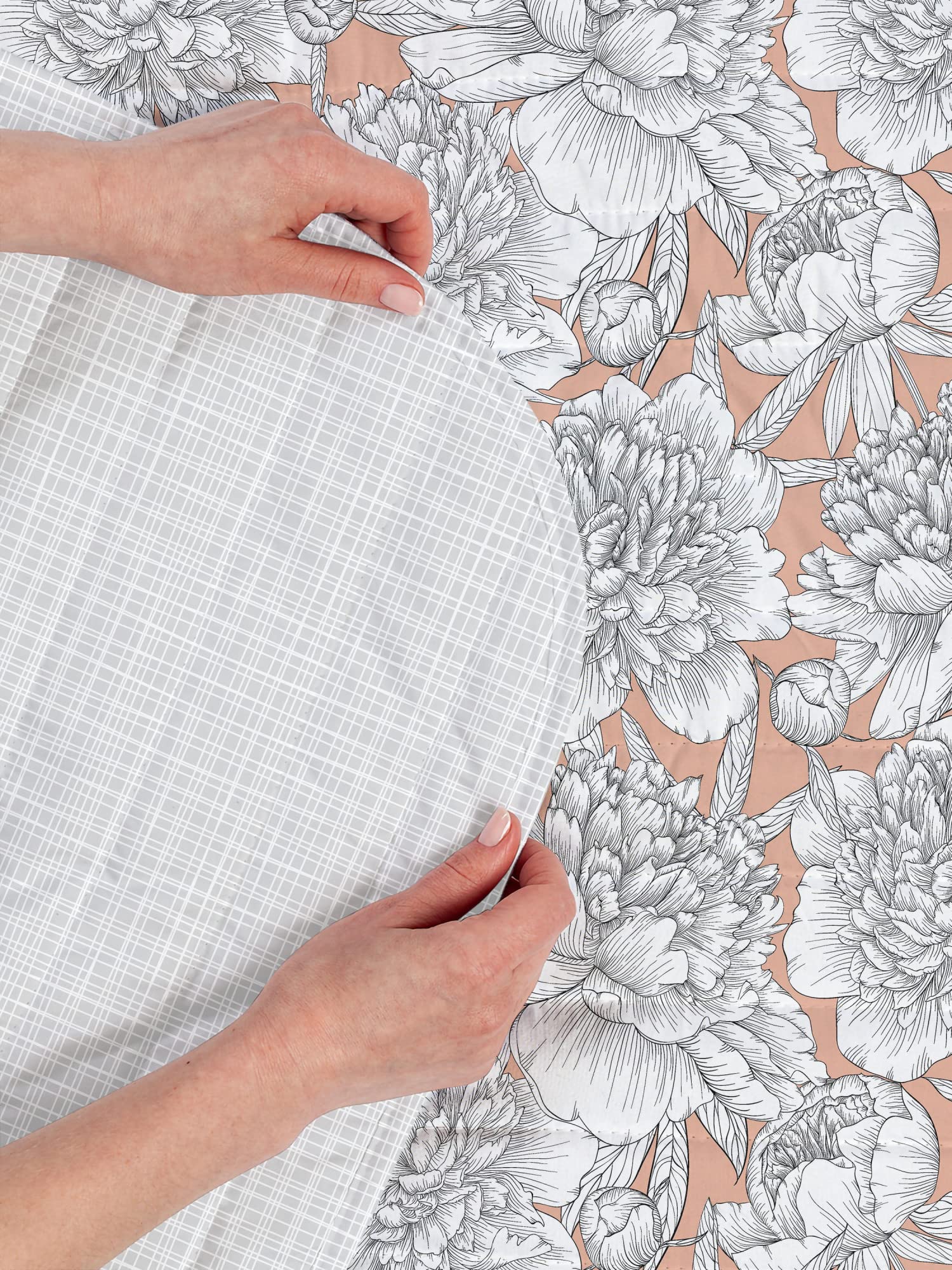Ambesonne Floral Reversible Bedspread Set - Hand Drawn Rose, Chamomile & Peonies Design - Microfiber Twin Size Bedding with Pillow Shams - Pale Peach - Perfect for Spring Bedroom Decor & Boho Home Styling