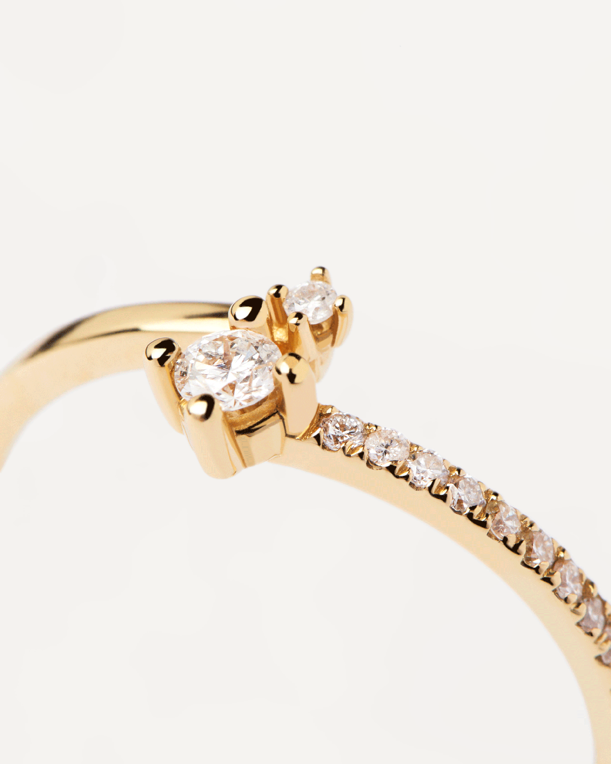 GRID Diamond & Gold Swing Ring for Women - Elegant Dainty Stackable Band Jewelry - Perfect for Everyday Wear, Gifts & Special Occasions