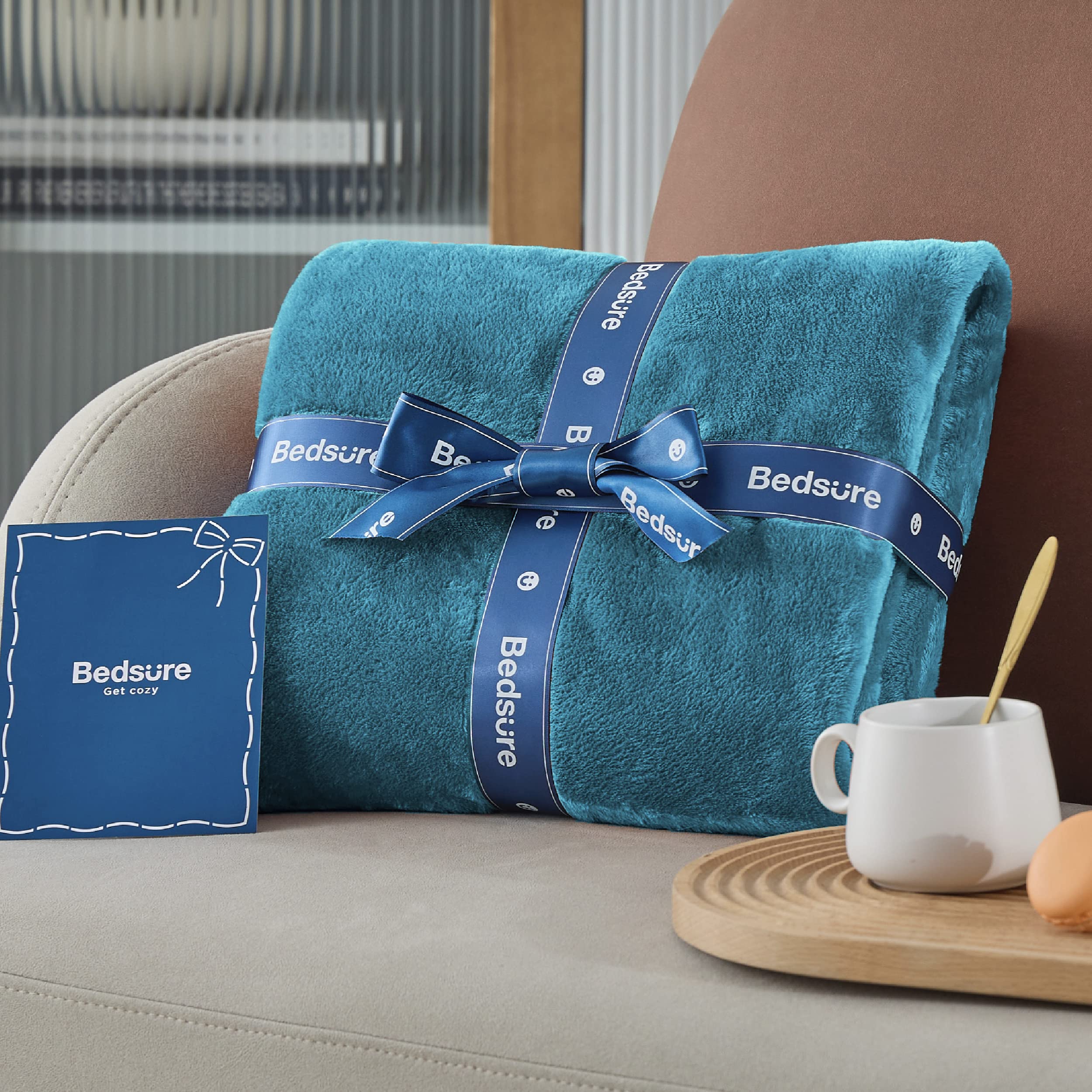 Bedsure 300GSM Fleece Blanket - Ultra Soft & Warm Plush Blanket for Bed, Sofa, Couch | Lightweight & Cozy for Travel, Camping | Twin Size 60x80 Inches | Perfect for Winter Nights, Movie Time & Outdoor Adventures