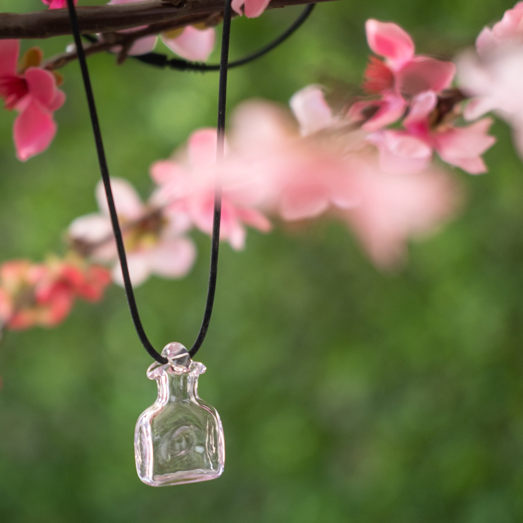 384 Water Bottle Necklace - Pink Leak-Proof Sports Bottle Holder for Running, Gym & Outdoor Activities | Perfect Gift for Women & Girls