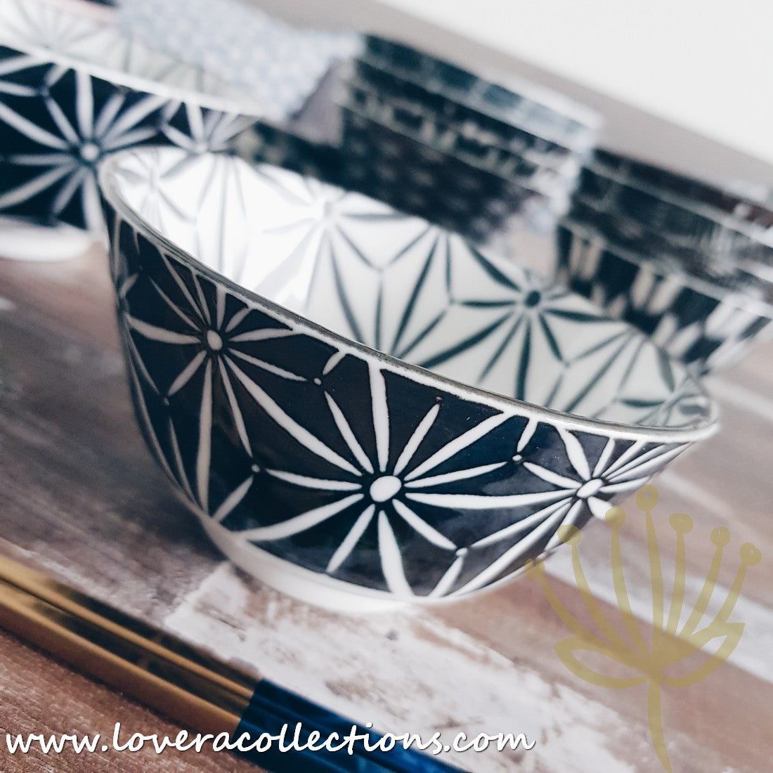 Awasaka Black & White Modern Stars Dinnerware Set - 12-Piece Porcelain Plates & Bowls - Elegant Dinnerware Collection for Home & Restaurant Use - Perfect for Holiday Dinners, Wedding Gifts & Daily Dining