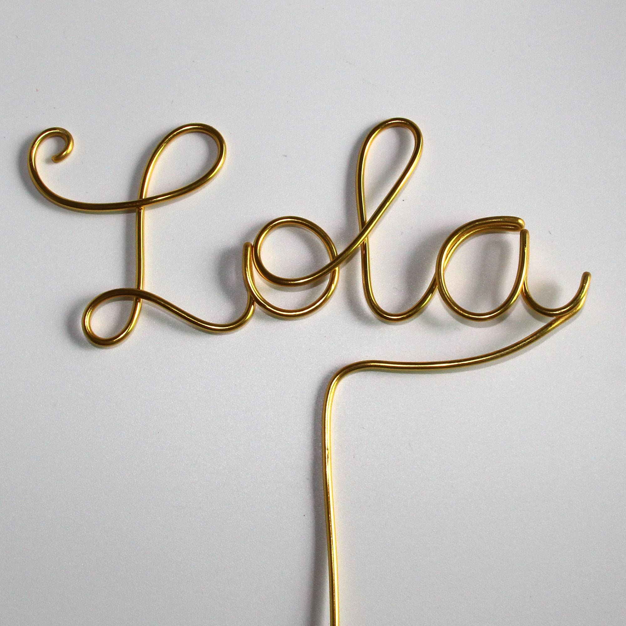 Custom Personalized Name Cake Topper - Birthday, Wedding, Baby Shower Decorations - Elegant Wire Cake Topper for Special Occasions - Perfect for Anniversary, Graduation & Celebration Cakes