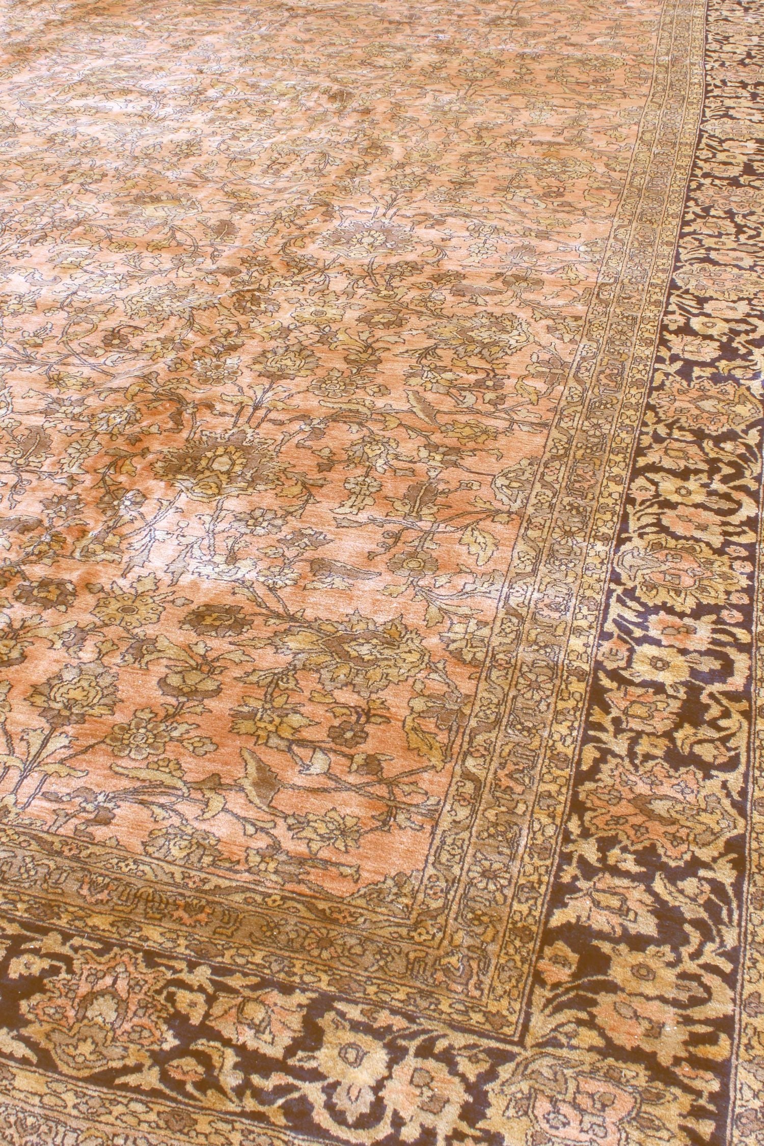 Antique Tuftanjian Sarouk Handwoven Traditional Rug J69648 - Vintage Persian Carpet for Living Room, Bedroom & Office Decor