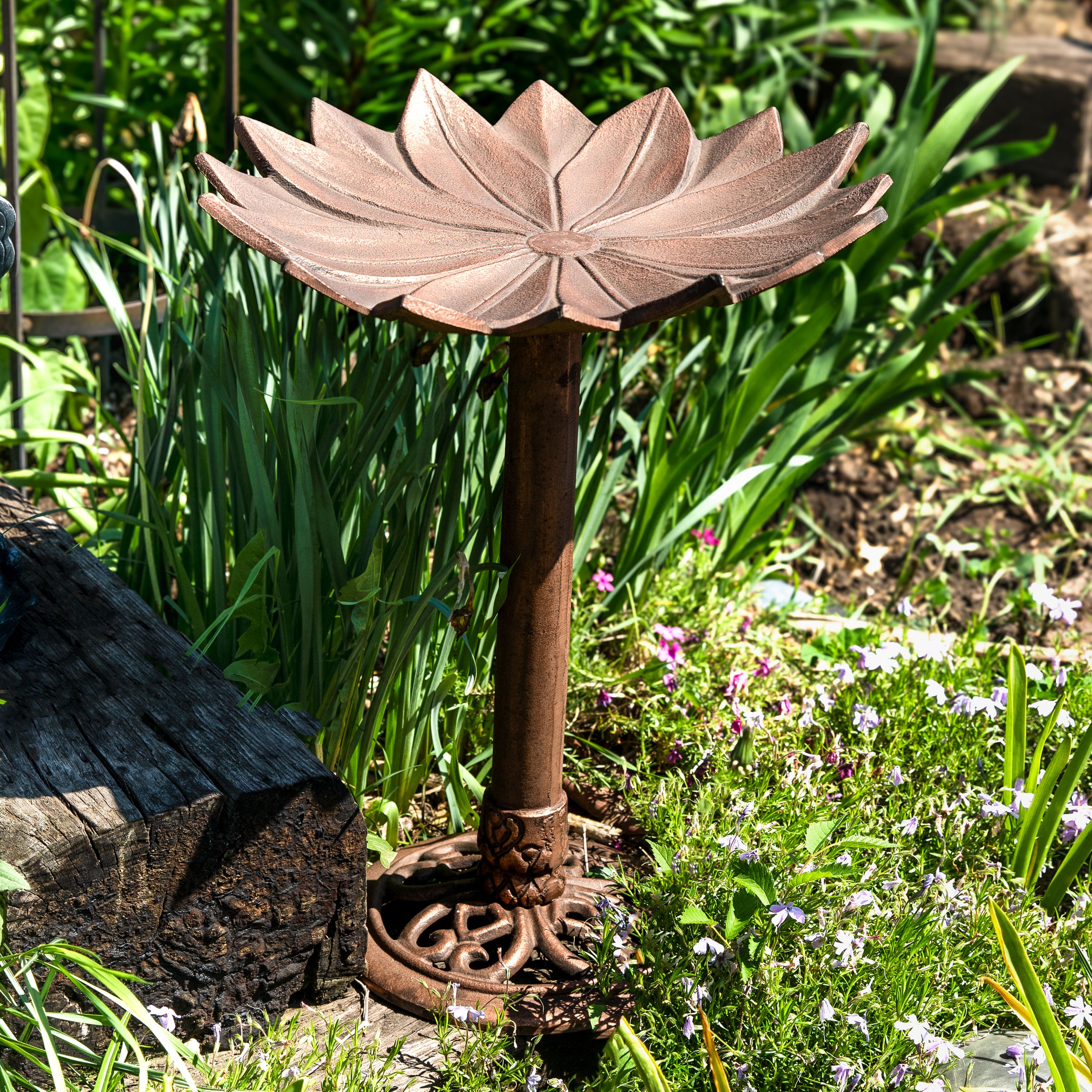 Sunnydaze Garden Lotus Metal Bird Bath - 16.5