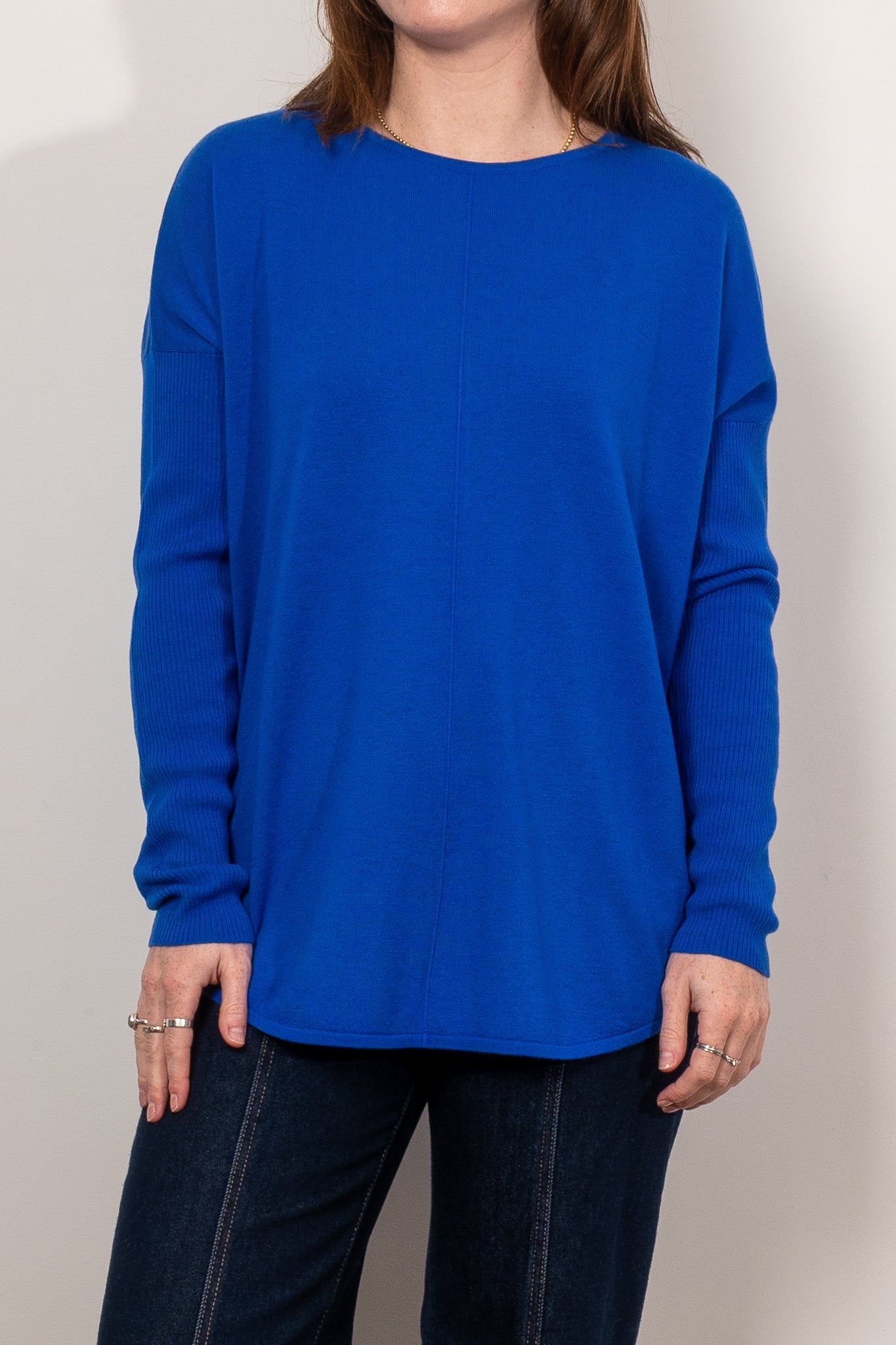 Bridge & Lord Queen Curved Crew Pullover Sweater - Women's Casual Knit Top for Fall & Winter | Perfect for Office, Date Night & Weekend Outings