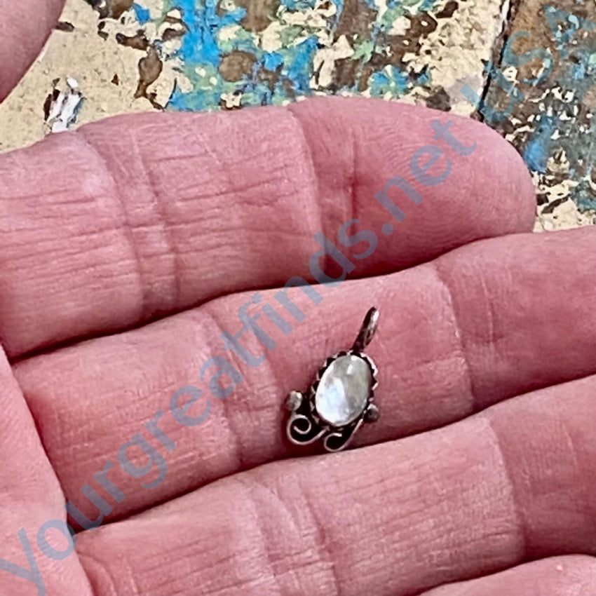Authentic Navajo Sterling Silver Mother of Pearl Pendant Necklace - Handcrafted Jewelry for Women, Perfect for Gifts & Special Occasions