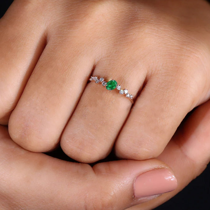 Dainty Green Oval Emerald Ring with Zircon Accents - Minimalist Elegance for Everyday Wear, Engagement & Special Occasions