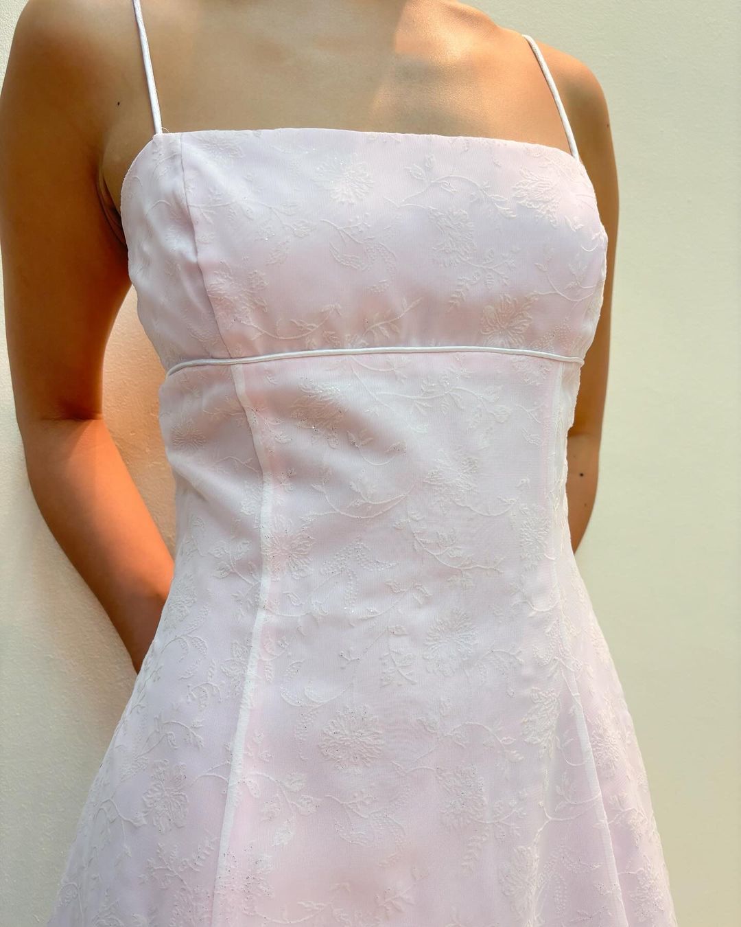 Vintage A-Line Pink Long Prom Dress with Lace Detail - Elegant Formal Party Gown J5147 | Perfect for Homecoming, Prom Night, and Special Occasions