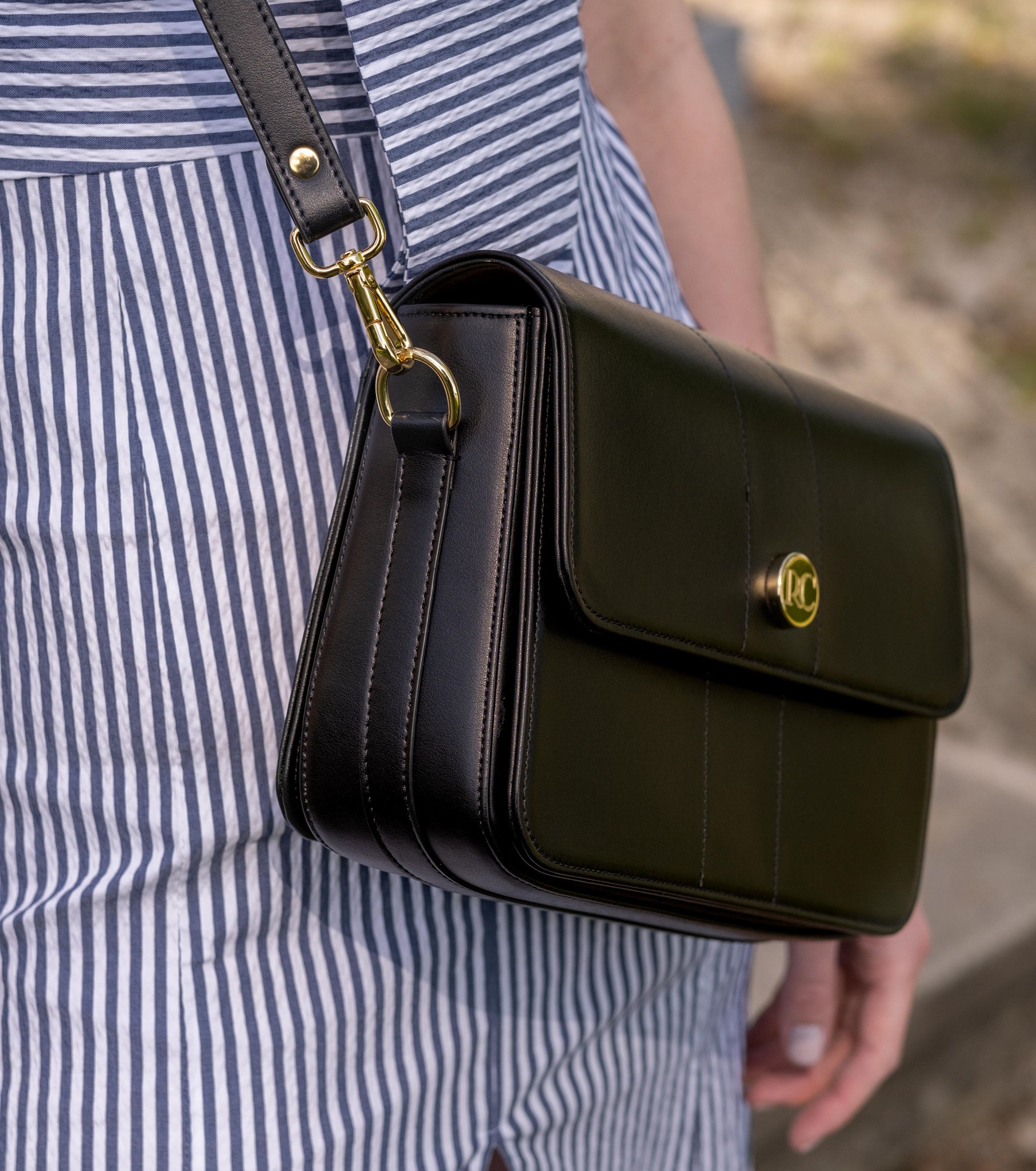 Vegan Leather Shoulder Bag for Women | Midi Nomad Apple Crossbody Purse | Black | Perfect for Work, Travel & Everyday Use